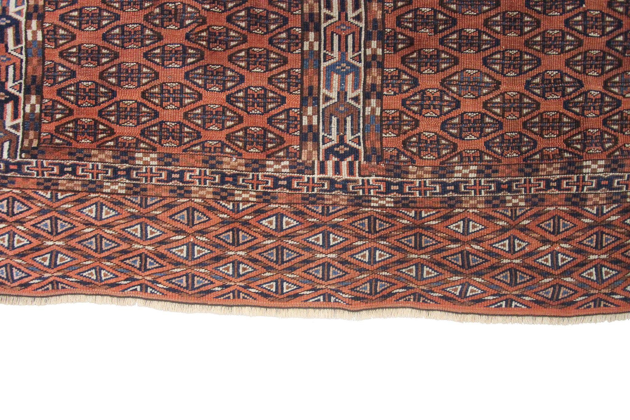 Antiker kaukasischer geometrischer Teppich, geometrischer Stammes-Teppich, 1920, handgefertigter antiker Teppich im Zustand „Gut“ im Angebot in New York, NY