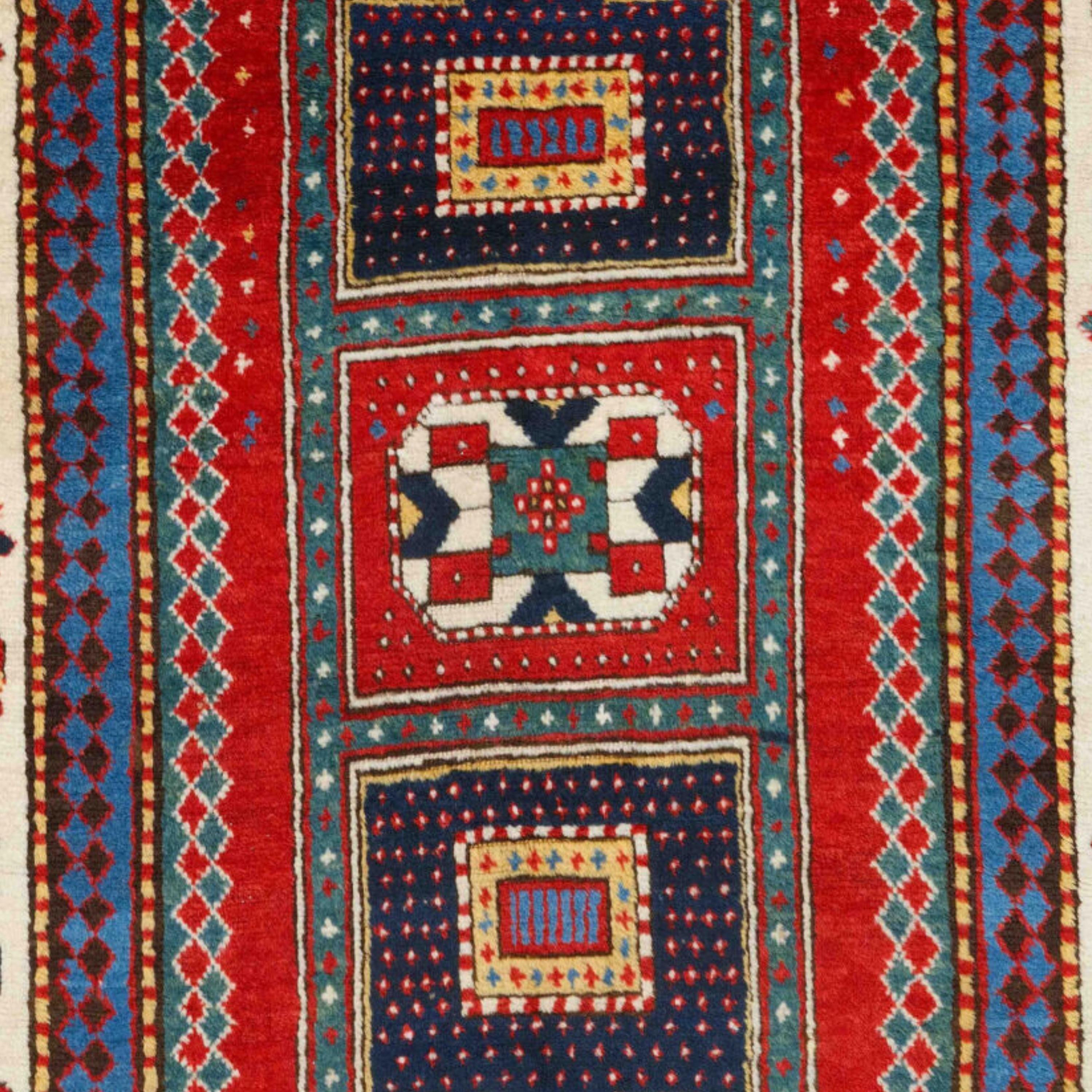 Antique Caucasian Rug - Middle of 19th Century South West Caucasian Rug In Good Condition For Sale In Sultanahmet, 34