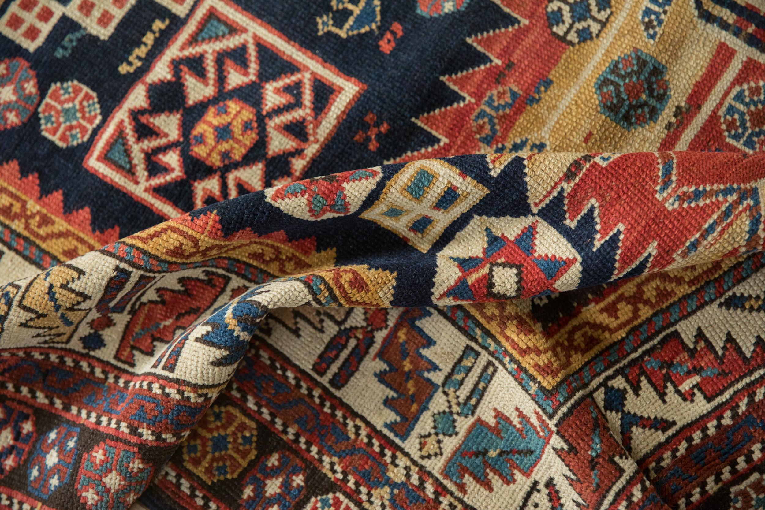 Tapis de course caucasien antique en vente 2