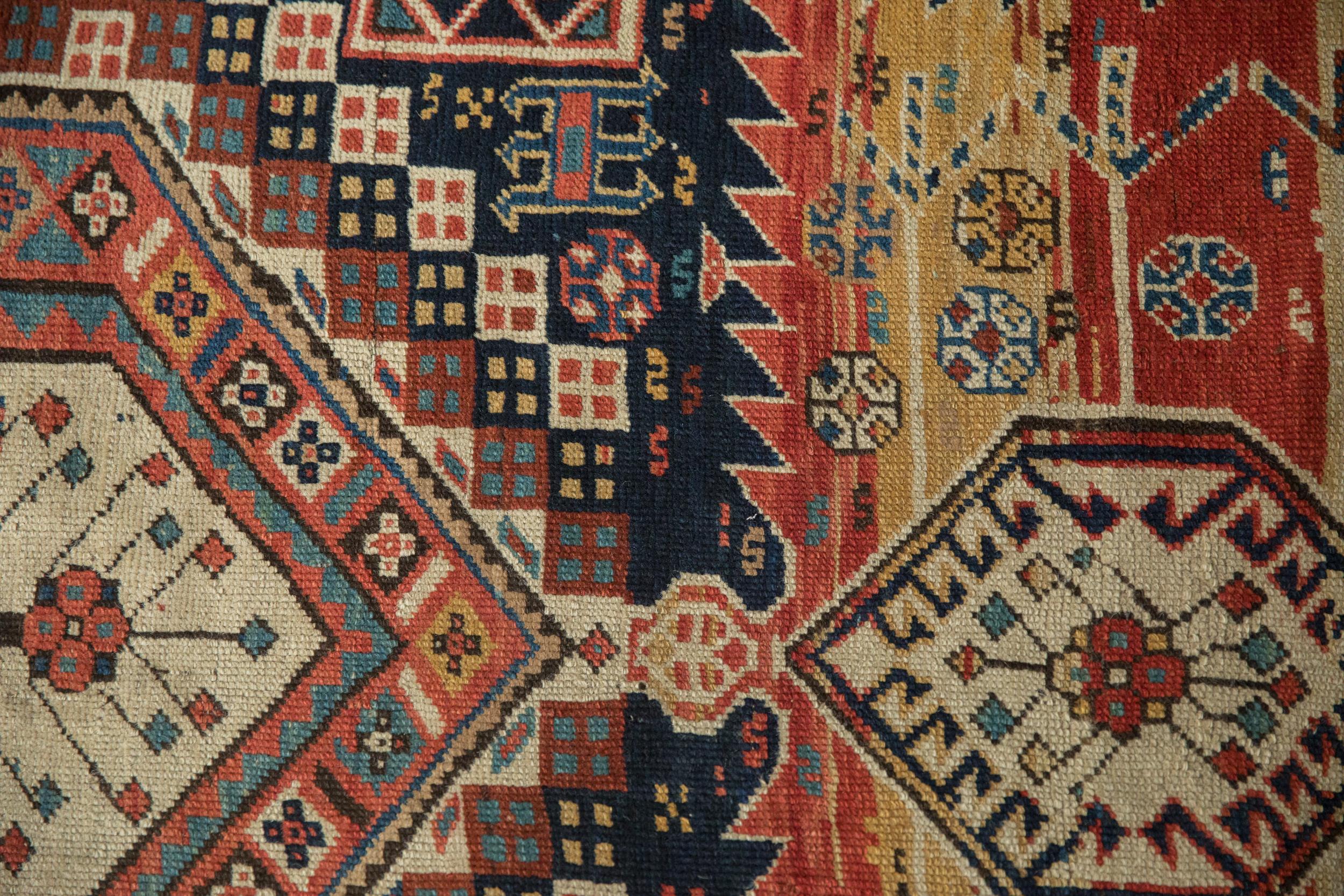 Tapis de course caucasien antique en vente 4