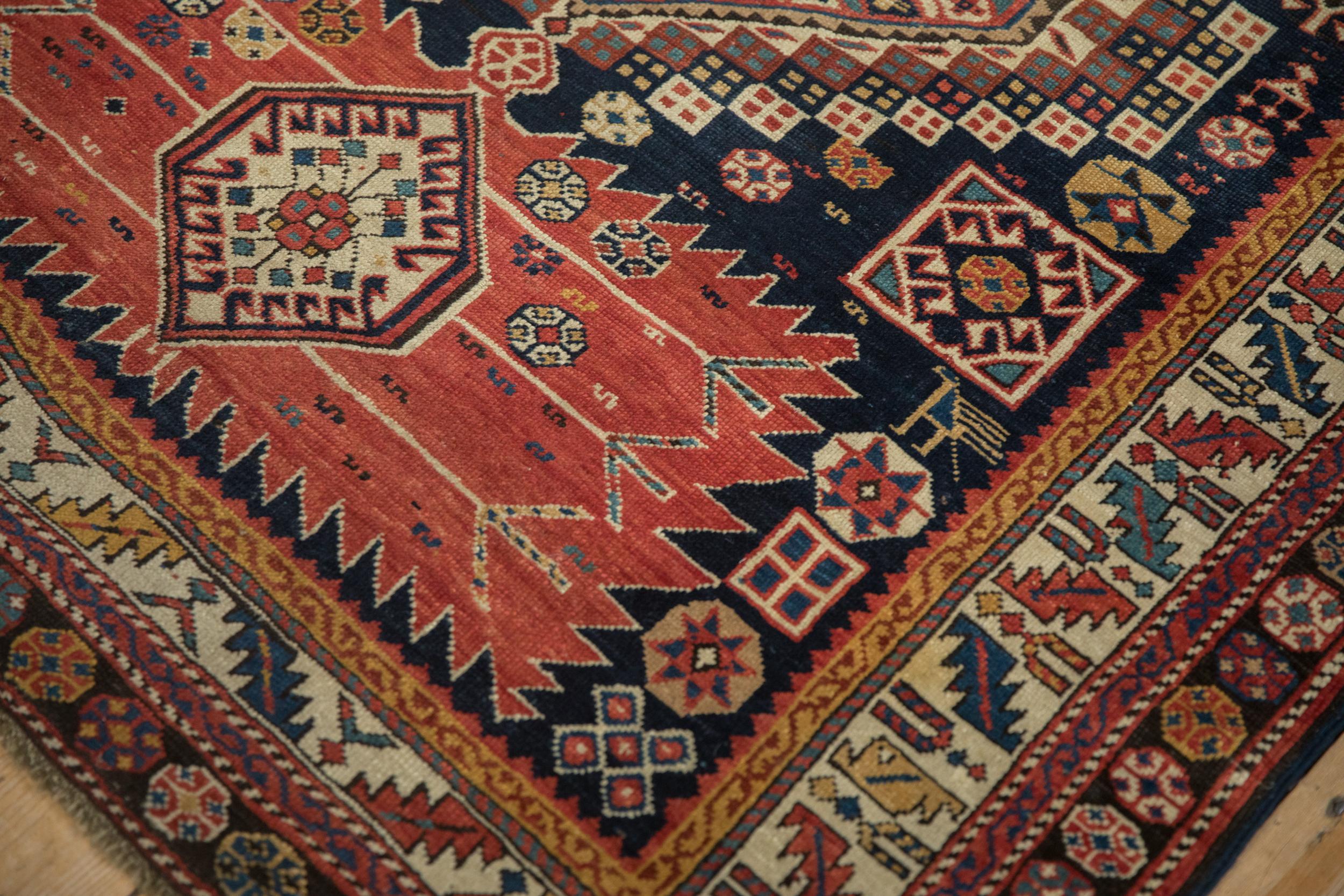 Fin du XIXe siècle Tapis de course caucasien antique en vente