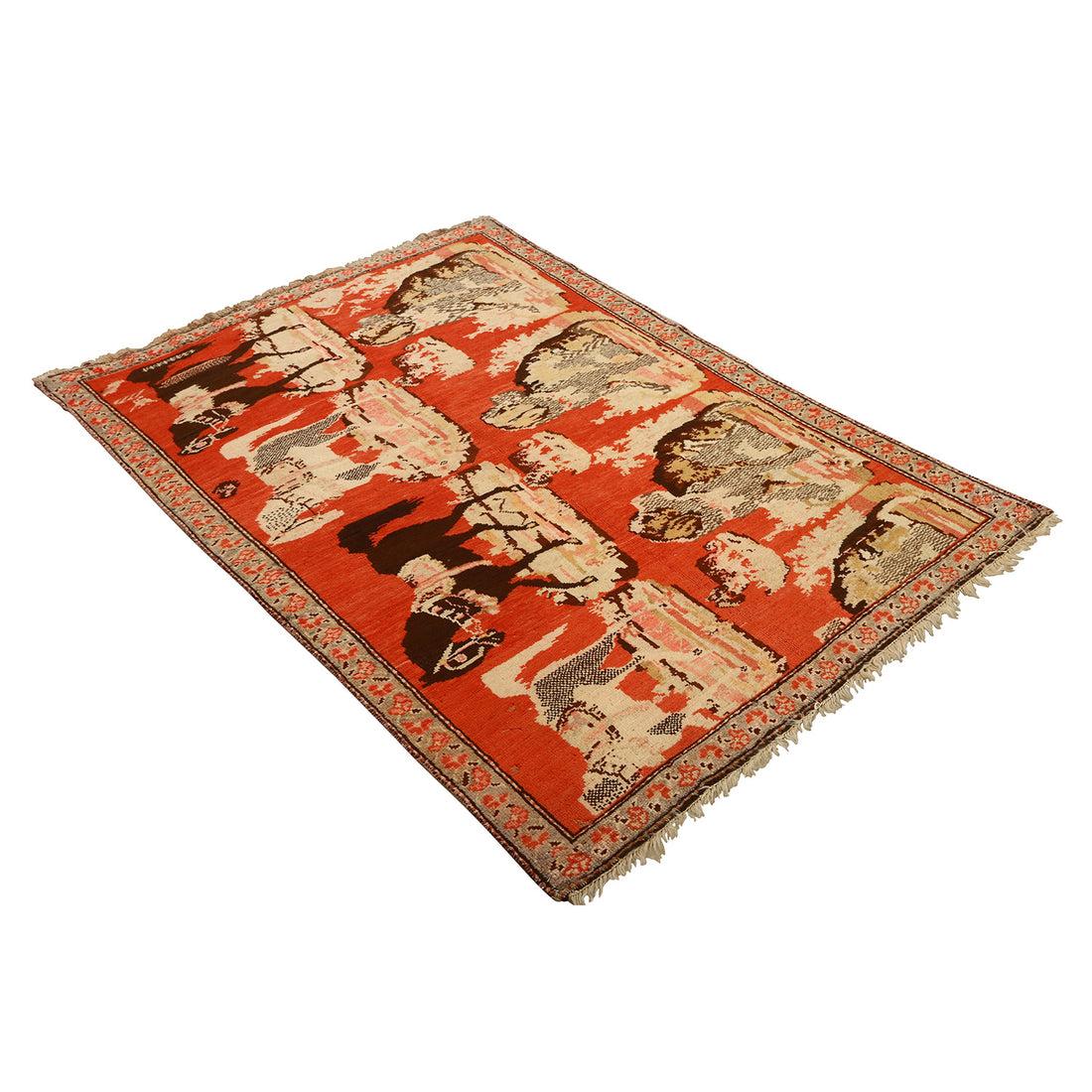 Tapis Caucasia antique en laine 5'9x3'9

Détails clés :
Pile : Laine
Fondation : Laine
Origine : Caucase
Design/One 
Âge approximatif : 100 ans
Qualité (KPI) : 175
Condit : Bon
Dimension : 5'9x3'9 
Numéro d'inventaire : 2547