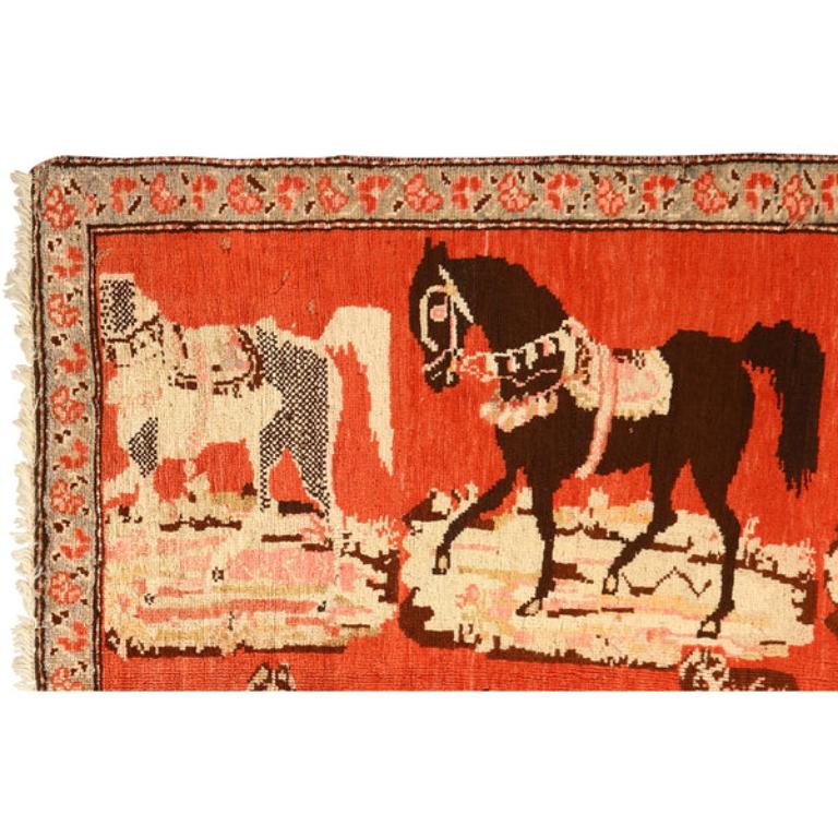 Noué à la main Tapis du Caucase ancien - Taille : 5 pieds 9 po. x 3 pieds 9 po. en vente