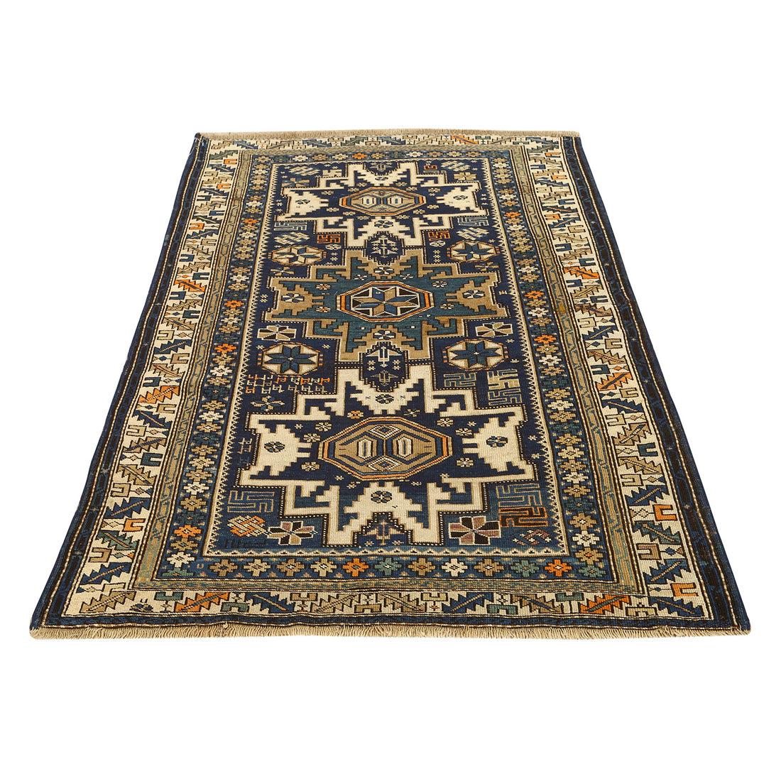 Tapis caucasien antique en laine et coton 5'6 X 3'10

Détails clés :
Pile : Laine
Fondation : Laine
Origine : Caucasien
Design/One : Multi médaillon
Âge approximatif : 90 ans
Qualité (KPI) : 175
Condit : Bon
Dimension : 5'6 x 3'10
Numéro