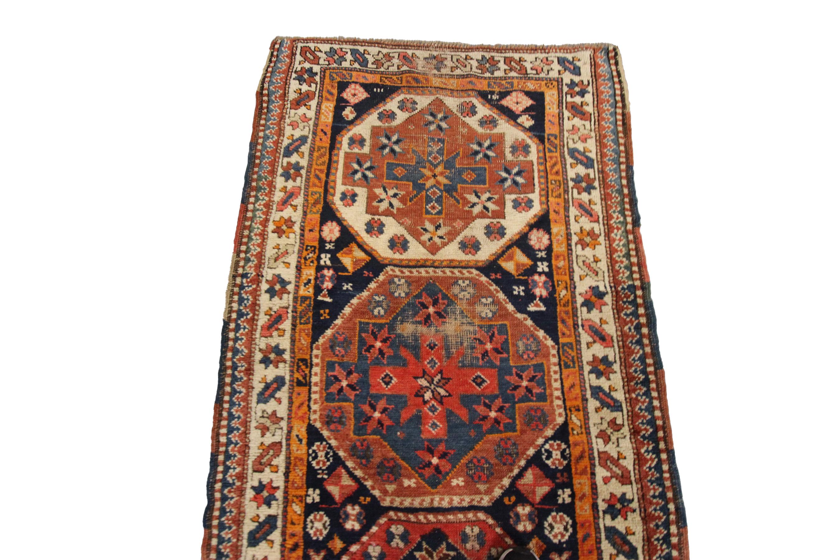 Fine XIX secolo Antico tappeto caucasico Runner Kazak Geometrico 3x12 94cm x 369cm 1880 in vendita