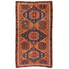 Antiker kaukasischer Rost- Marineblauer geometrischer Soumak-Teppich mit Stammesmotiven, ca. 1920er Jahre