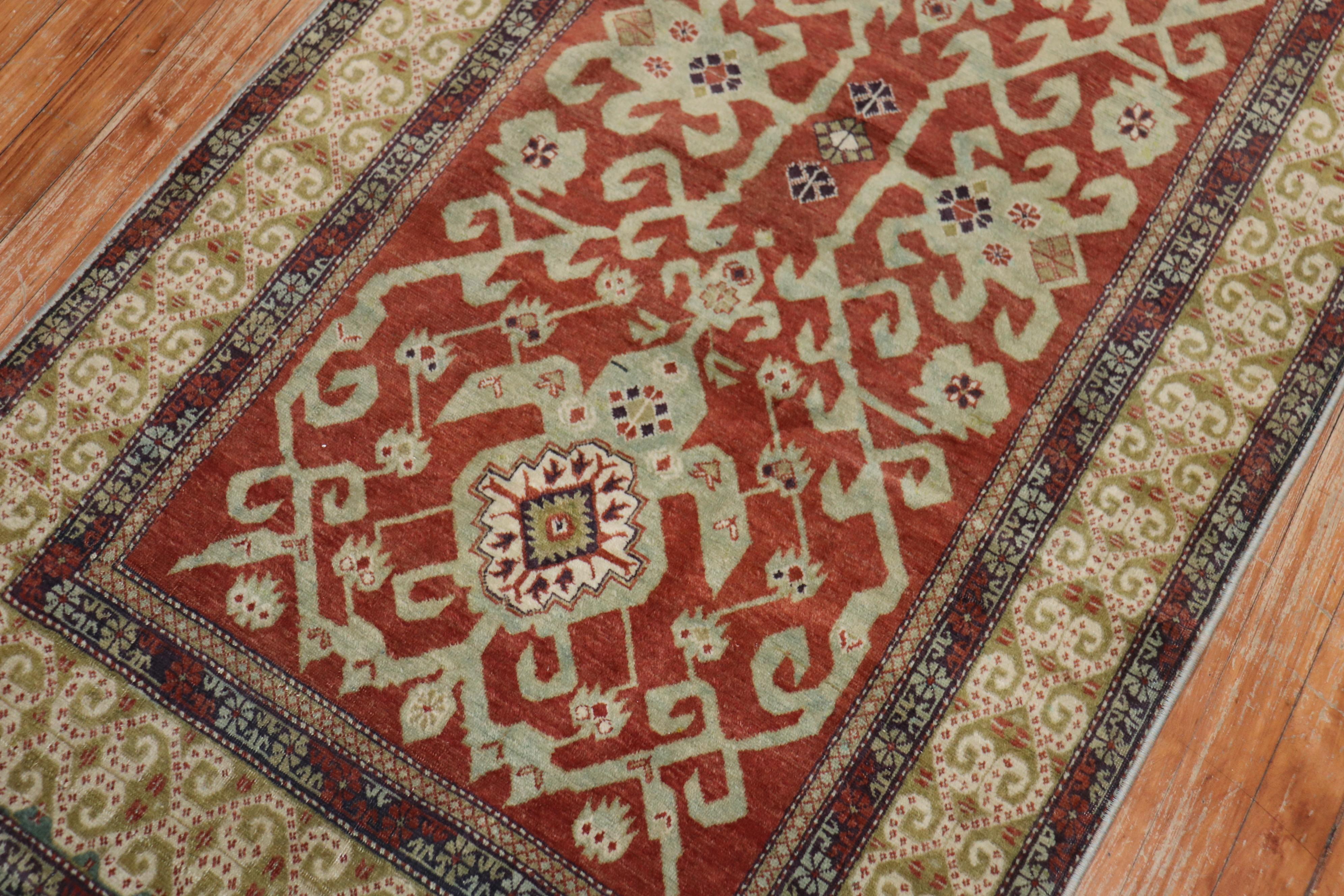Antiker kaukasischer rustikaler Schirwan-Teppich (20. Jahrhundert) im Angebot
