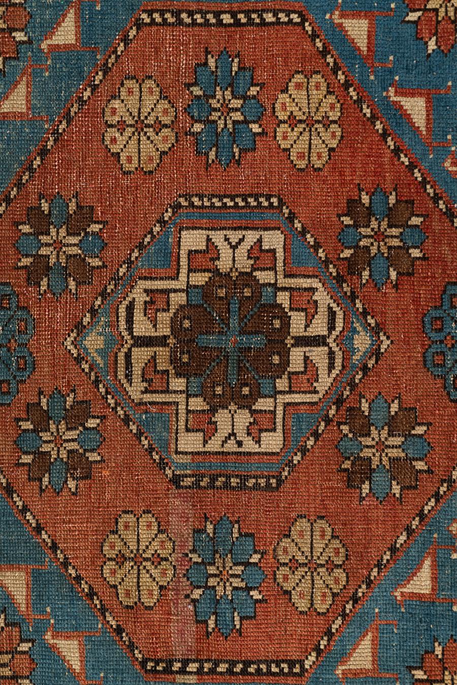Antique Caucasian Shirvan Bule Rug with Geometric Medallions, 19th Century (Handgeknüpft) im Angebot