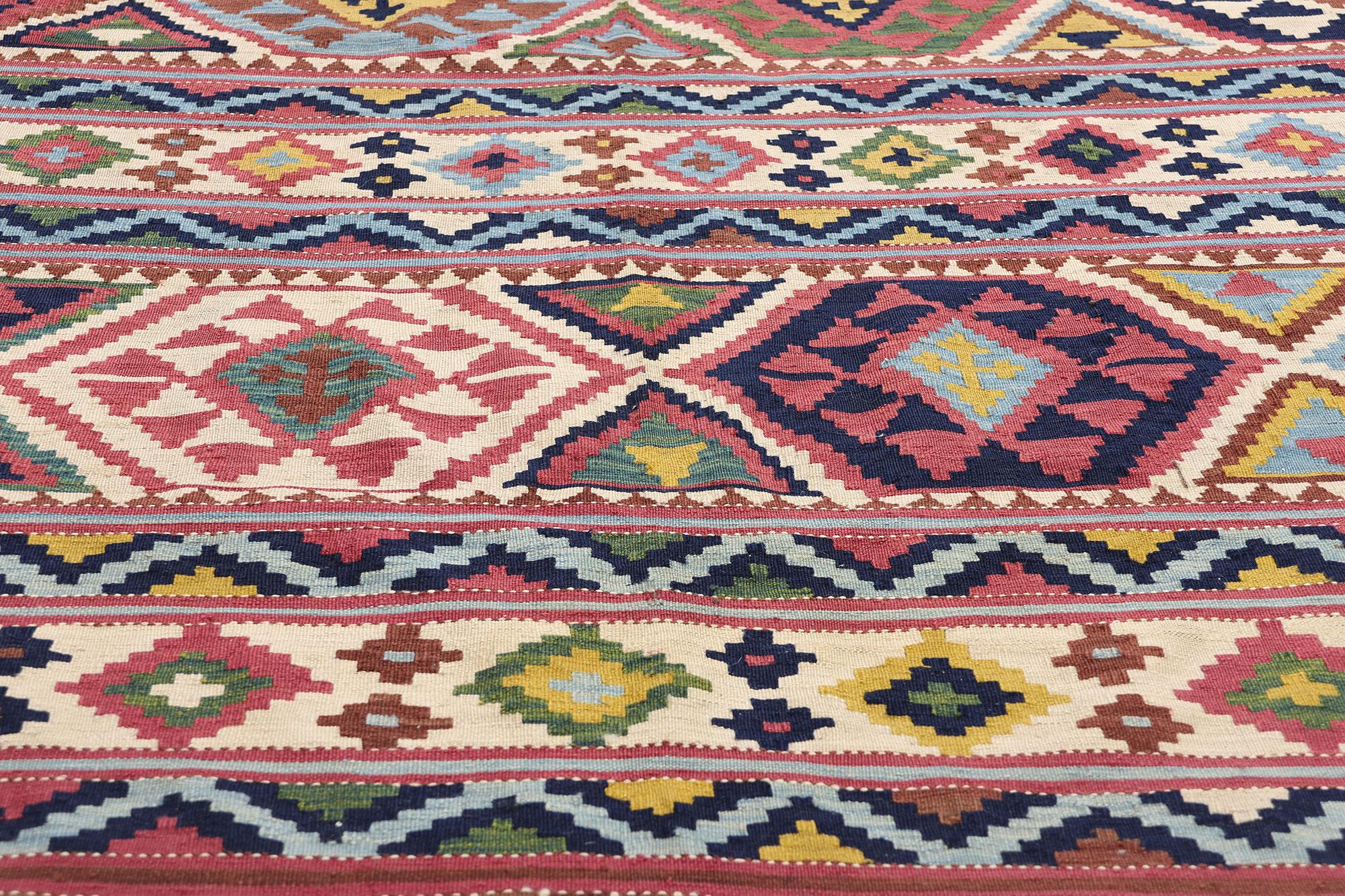 Tissé à la main Tapis caucasien ancien Shirvan à tissage plat, 07'00 x 10'01 en vente