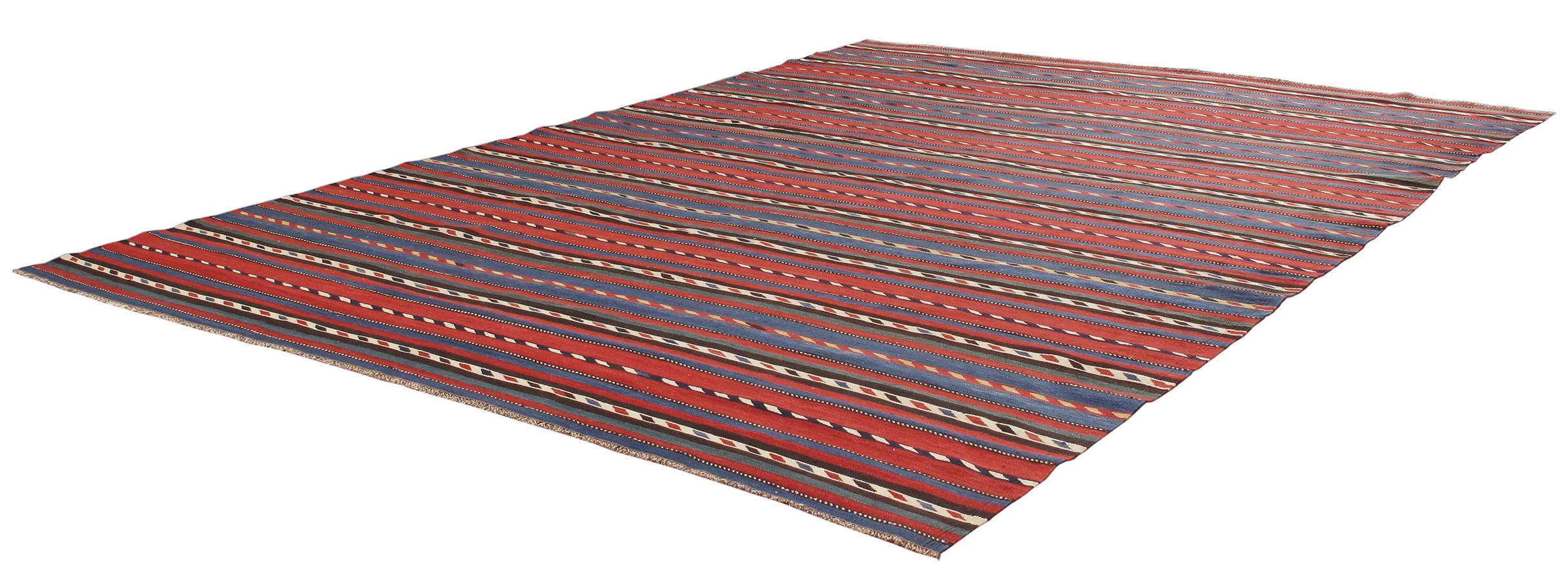 Antiker kaukasischer Flachgewebe-Teppich aus Schirwan (Kelim) im Angebot