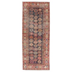 Ancien tapis caucasien Shirvan Gallery avec motifs géométriques en forme de diamants  4'6 x 12'0