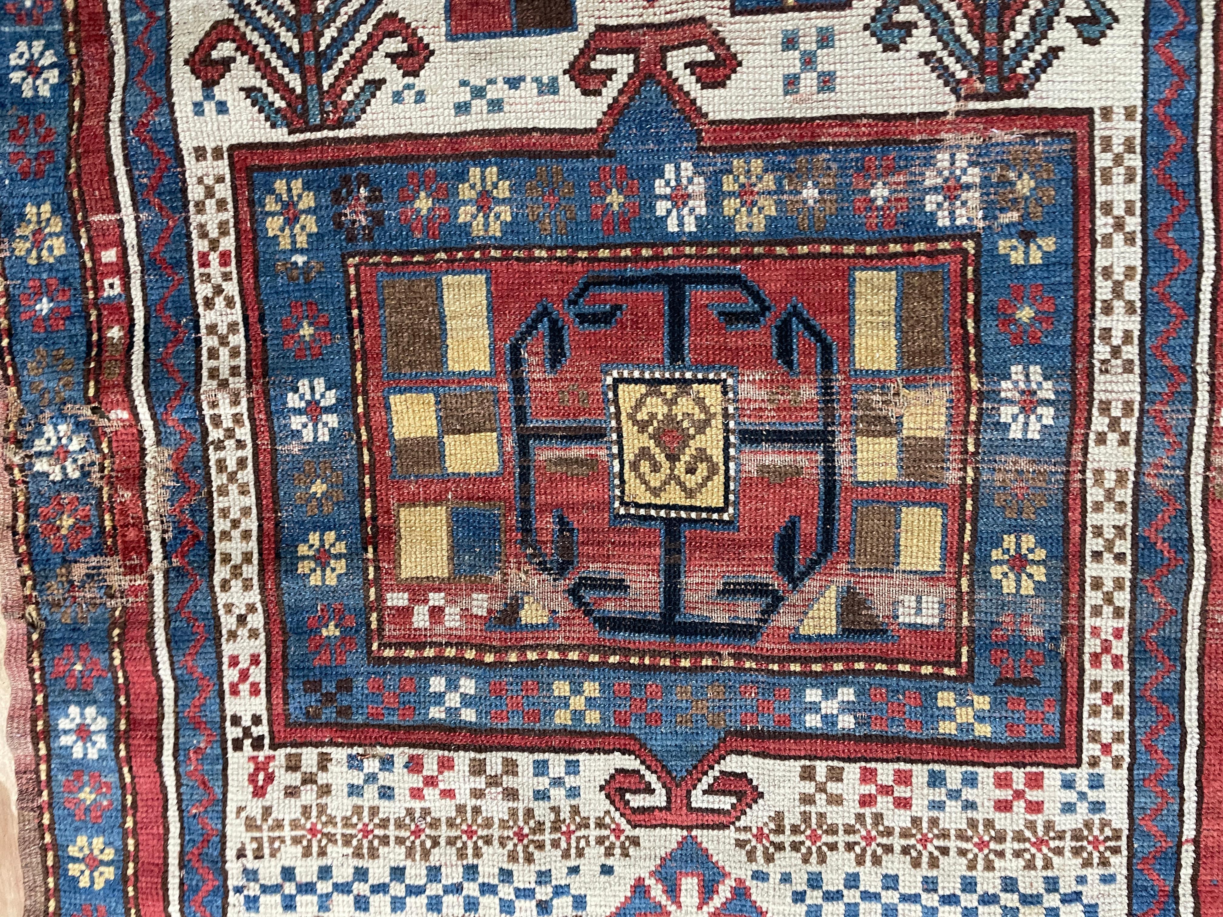 Tapis de prière caucasien ancien Shirvan/ Kazak, tel quel vers 1880 Bon état - En vente à Evanston, IL