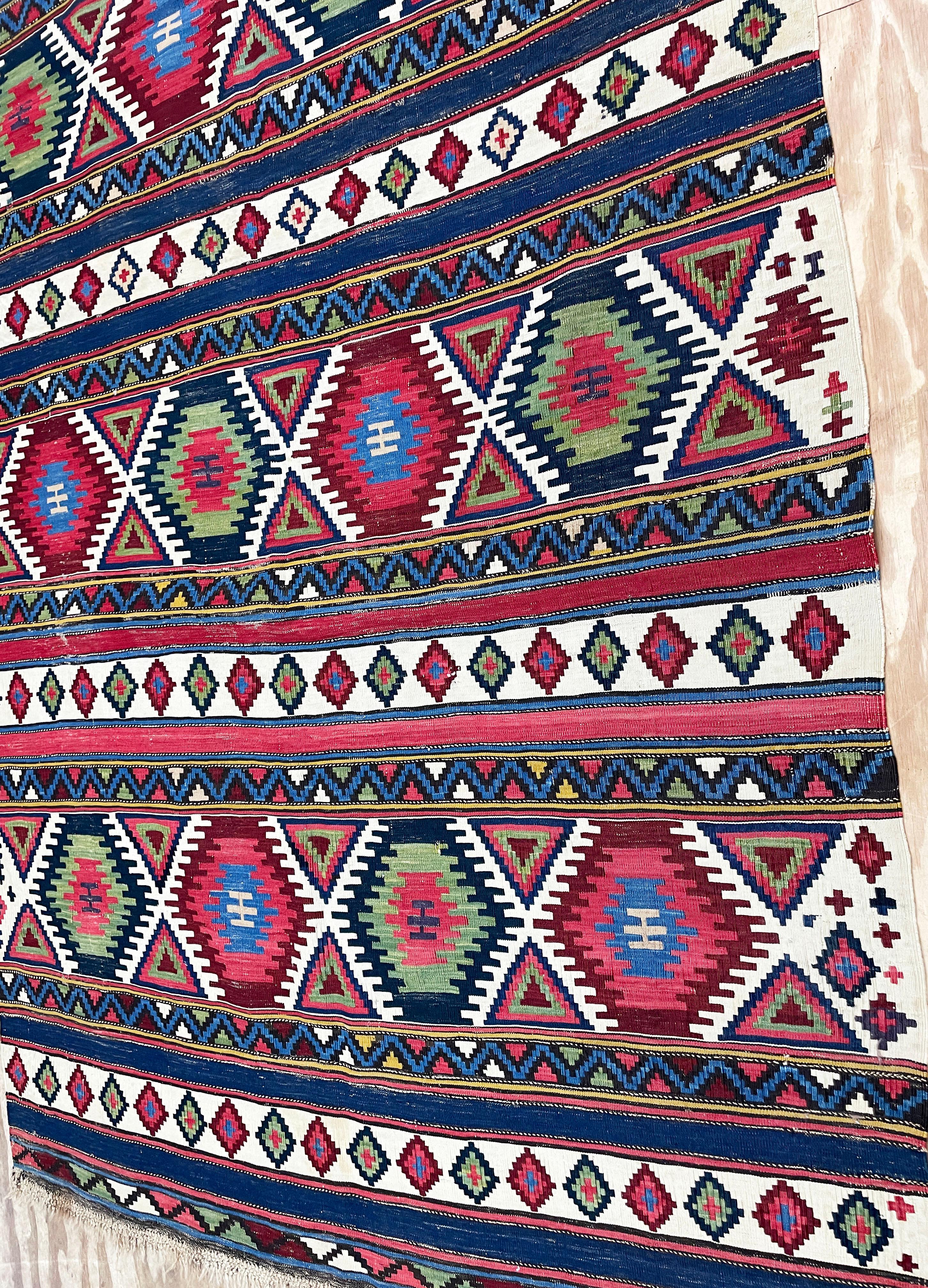 Shirvan Kilim caucasien ancien en vente 3