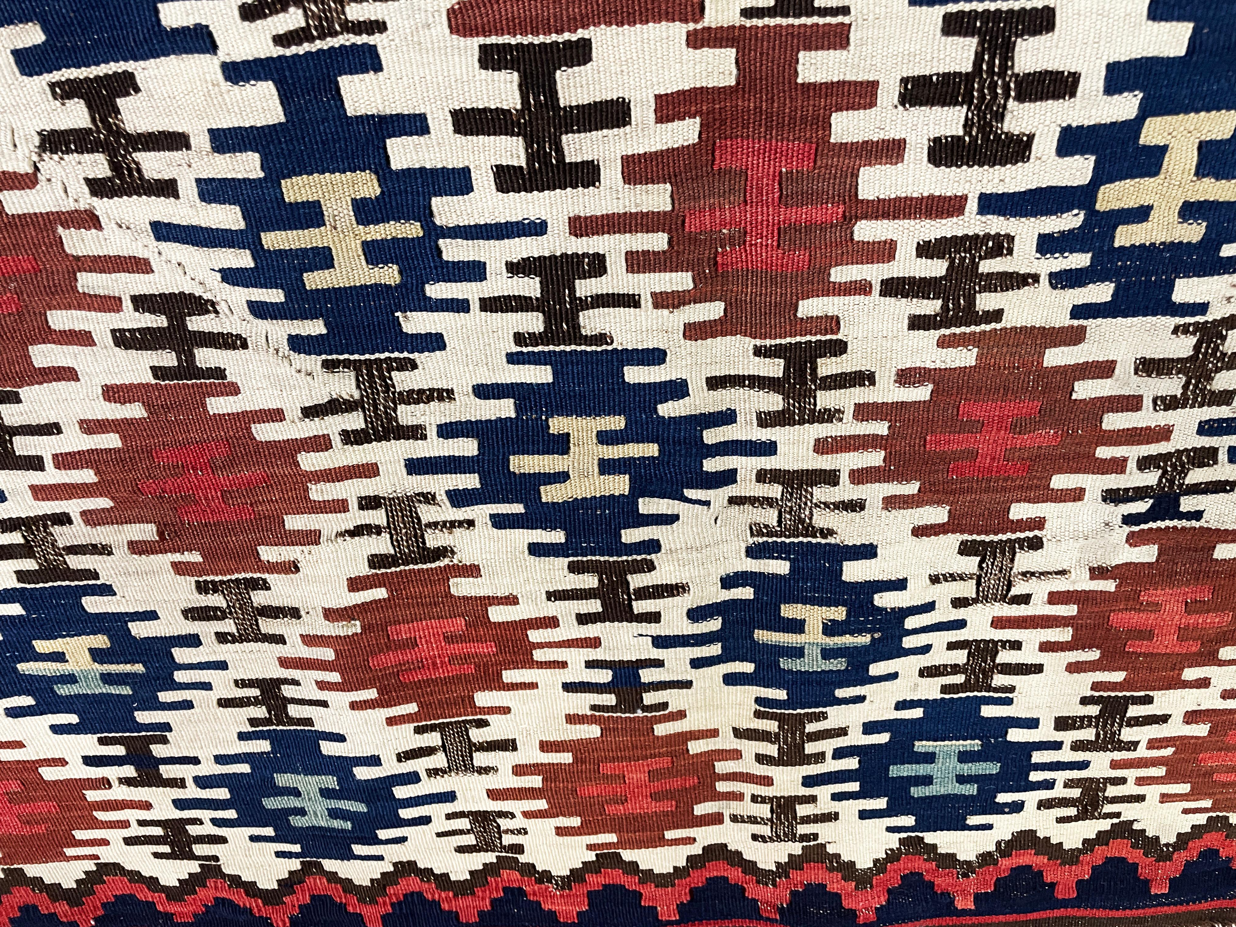 Antiguo kilim caucásico de Shirvan Caucásico en venta