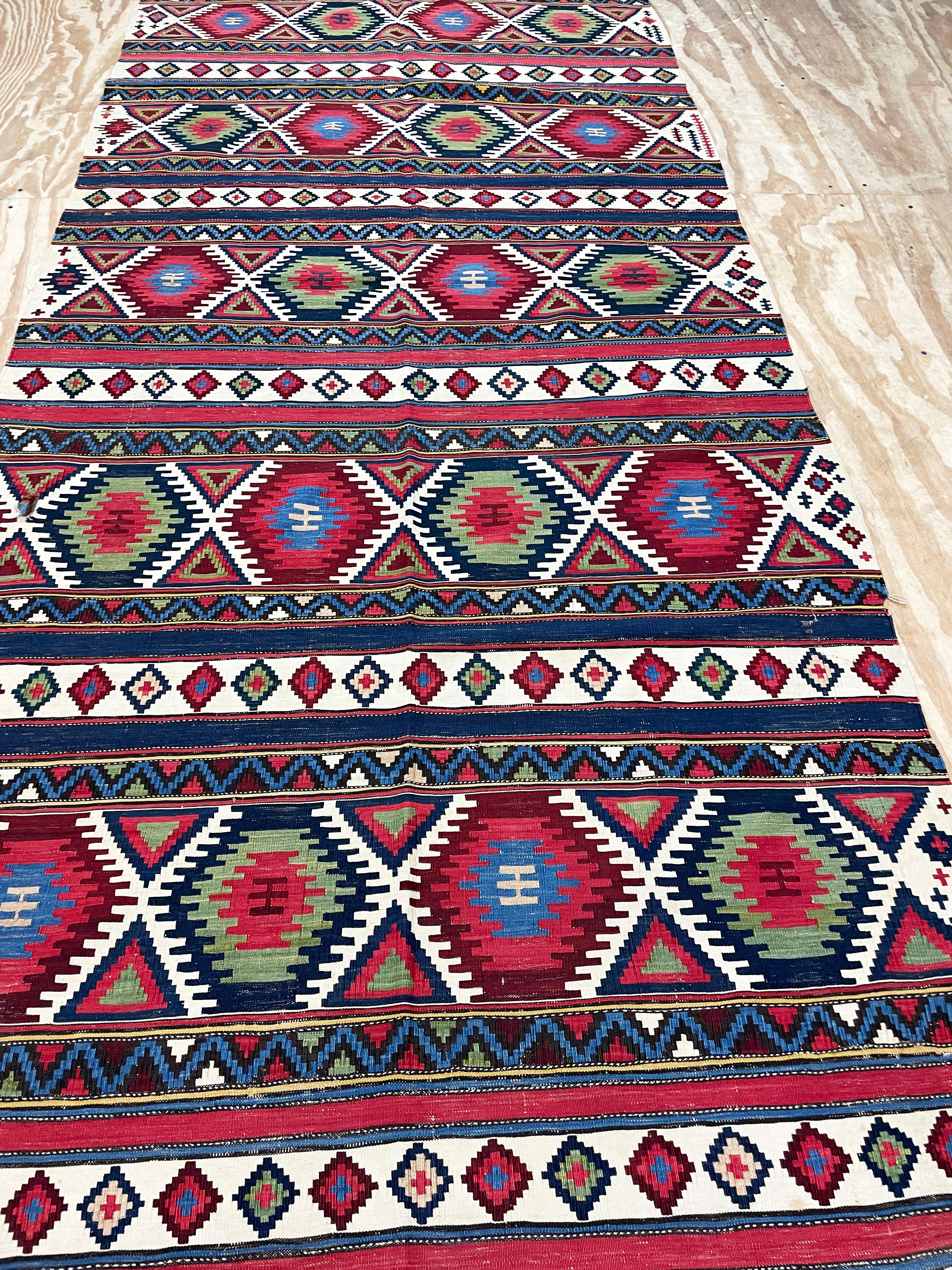 Laine Shirvan Kilim caucasien ancien en vente