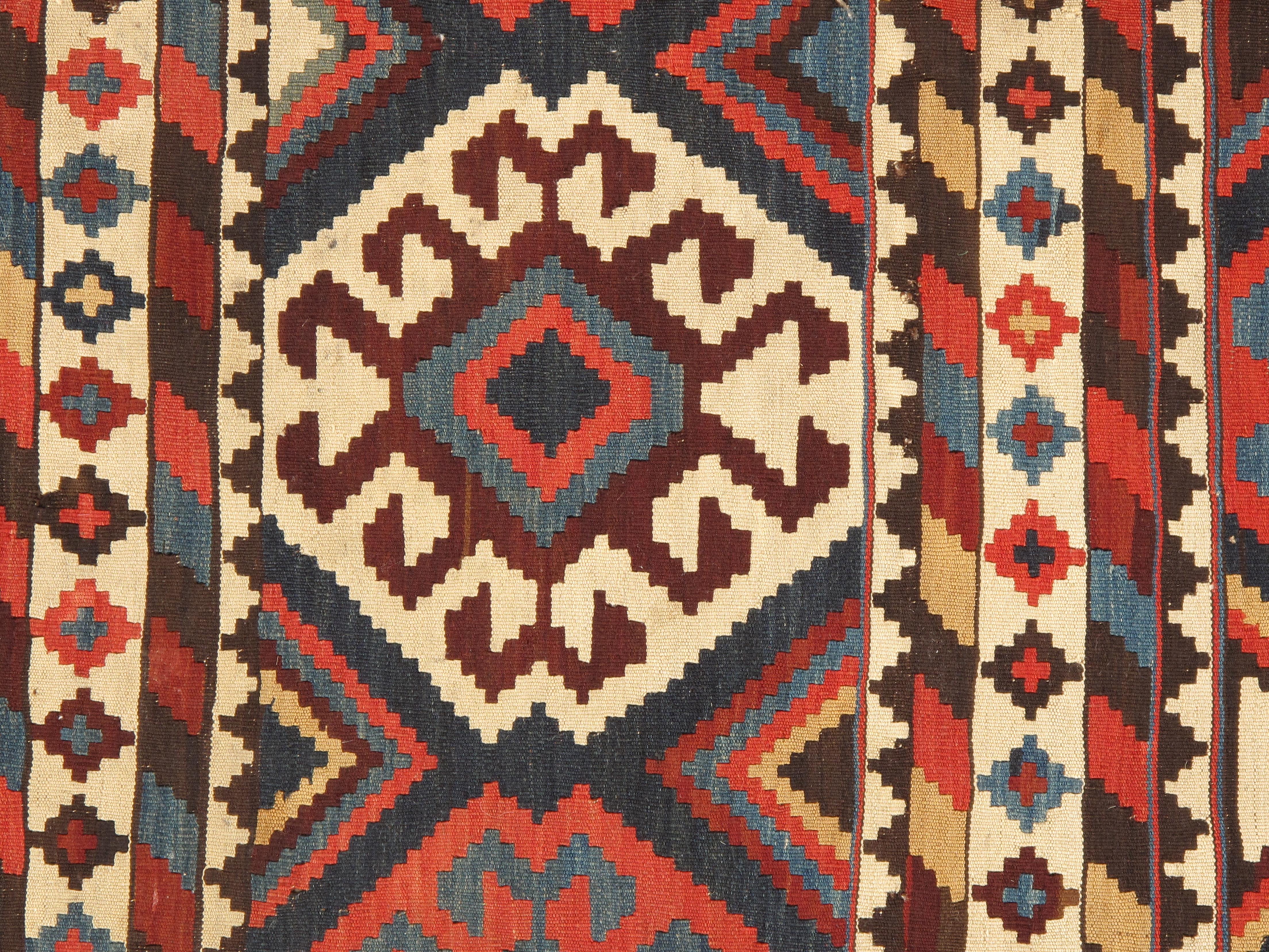 Alfombra antigua caucásica Shirvan Kilim  5'5 x 9'10 Caucásico en venta