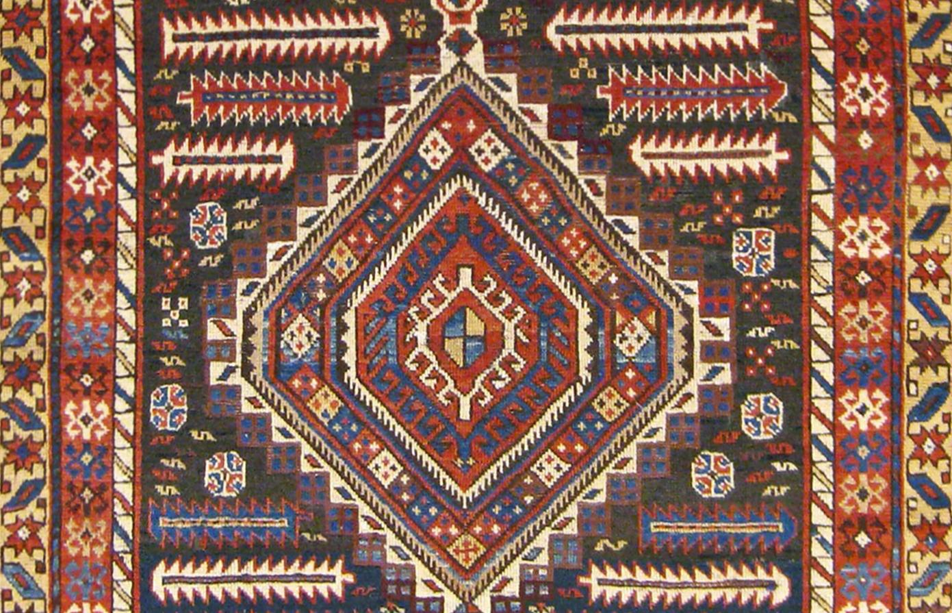 Antique Caucasian Shirvan Oriental Rug in Small Size with Central Medallion In Good Condition For Sale In New York, NY