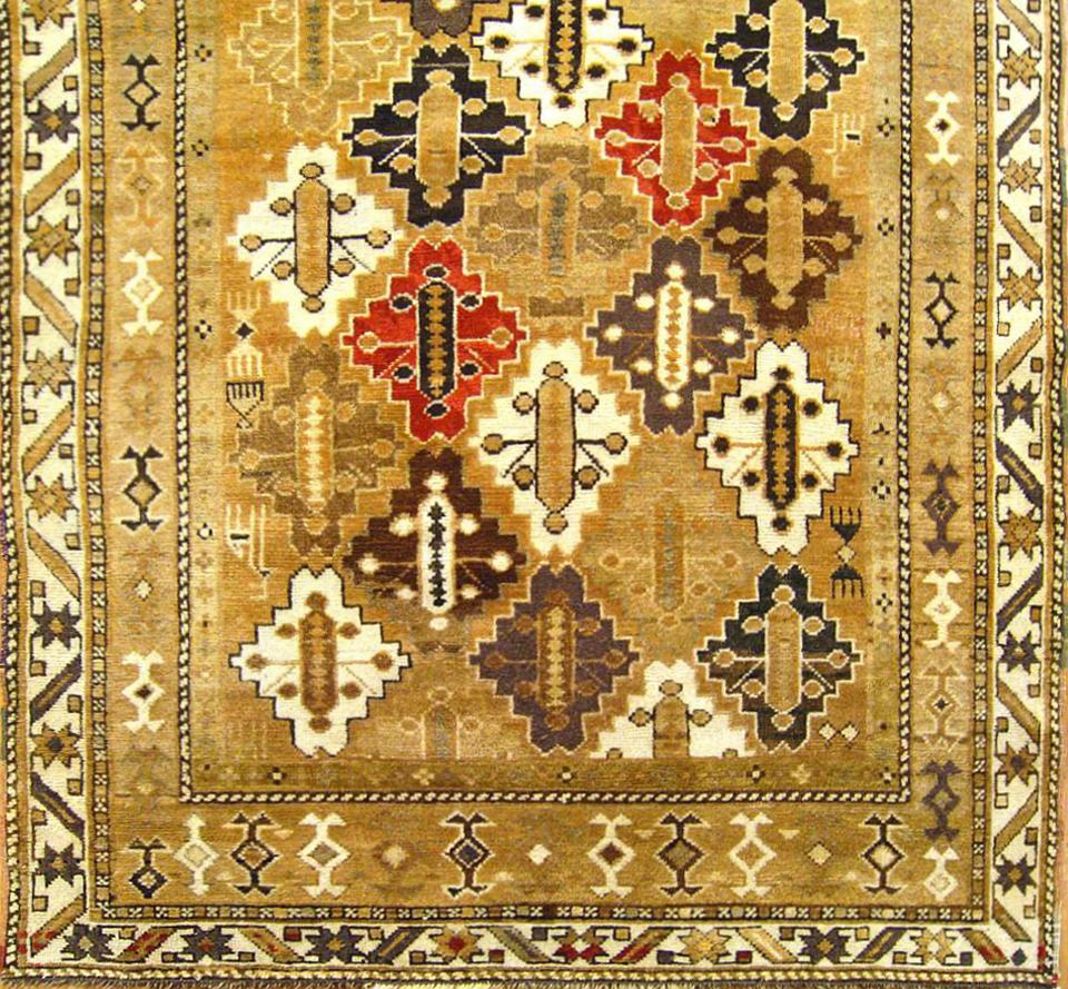 Antique Caucasian Shirvan Oriental Rug in Small Size with Diamond Design In Good Condition For Sale In New York, NY