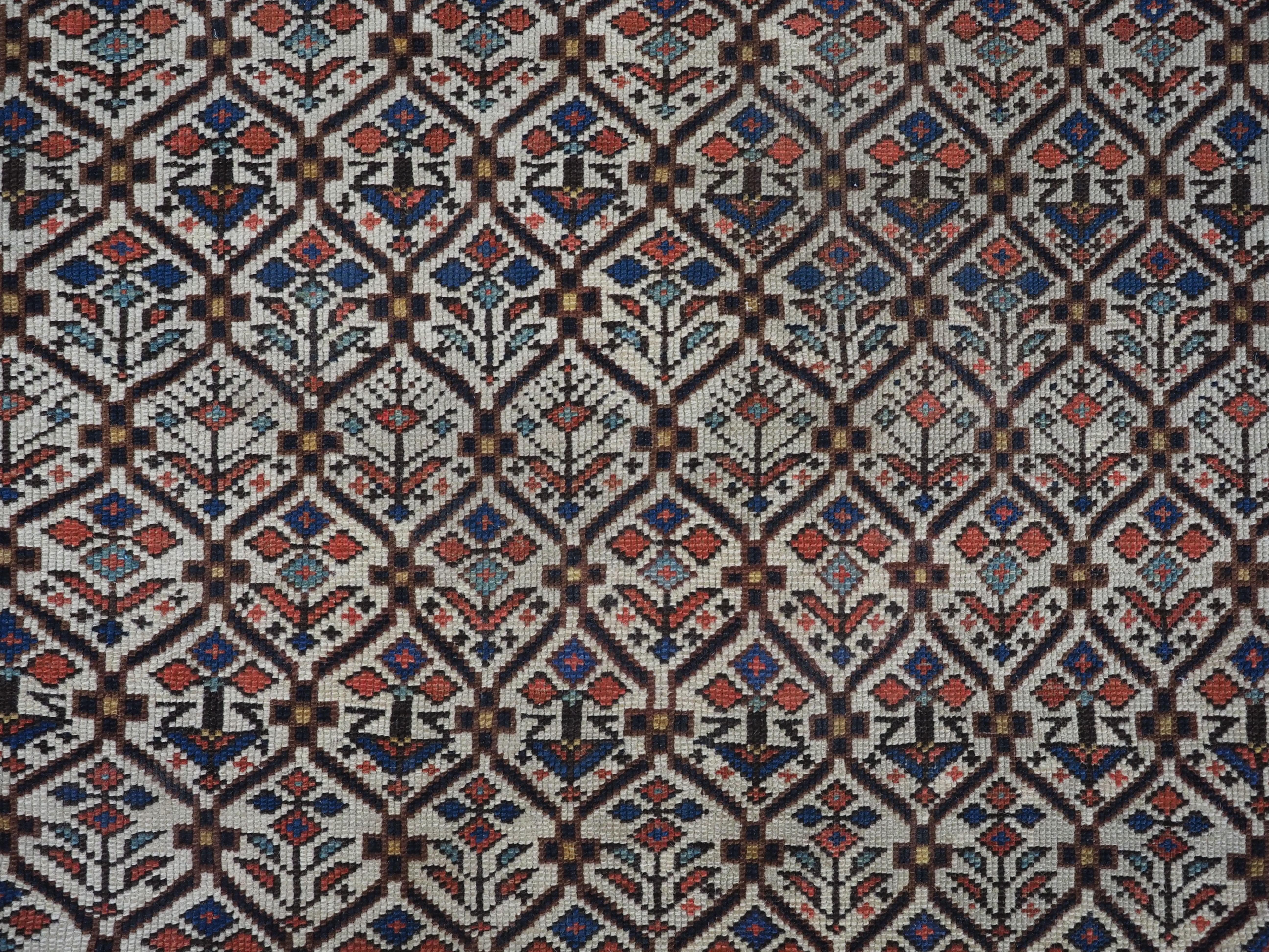 Antiker kaukasischer Schirwan-Gebetteppich mit floralem Gitter. .  Um 1880. im Angebot 4