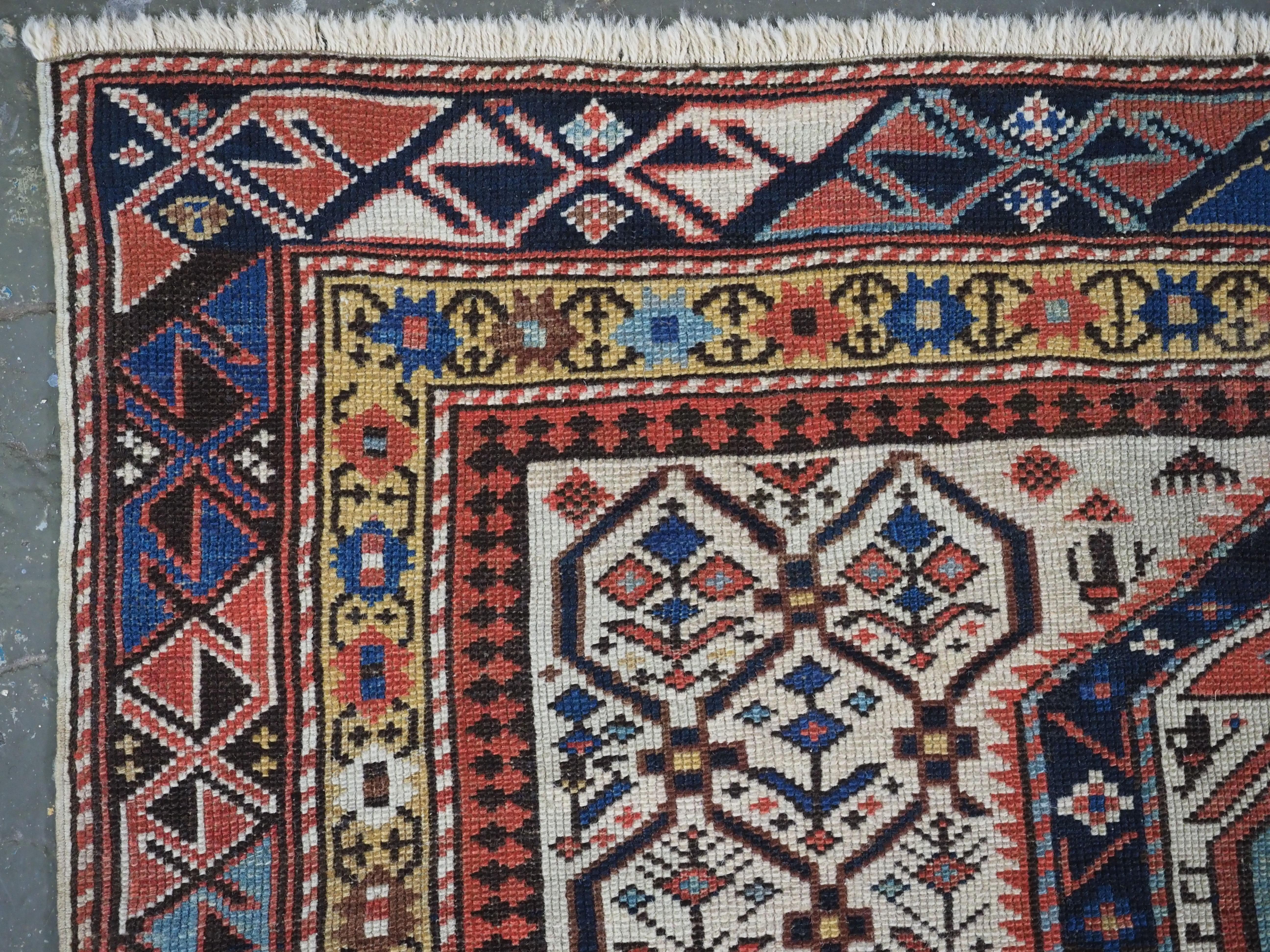 Antiker kaukasischer Schirwan-Gebetteppich mit floralem Gitter. .  Um 1880. (Spätes 19. Jahrhundert) im Angebot