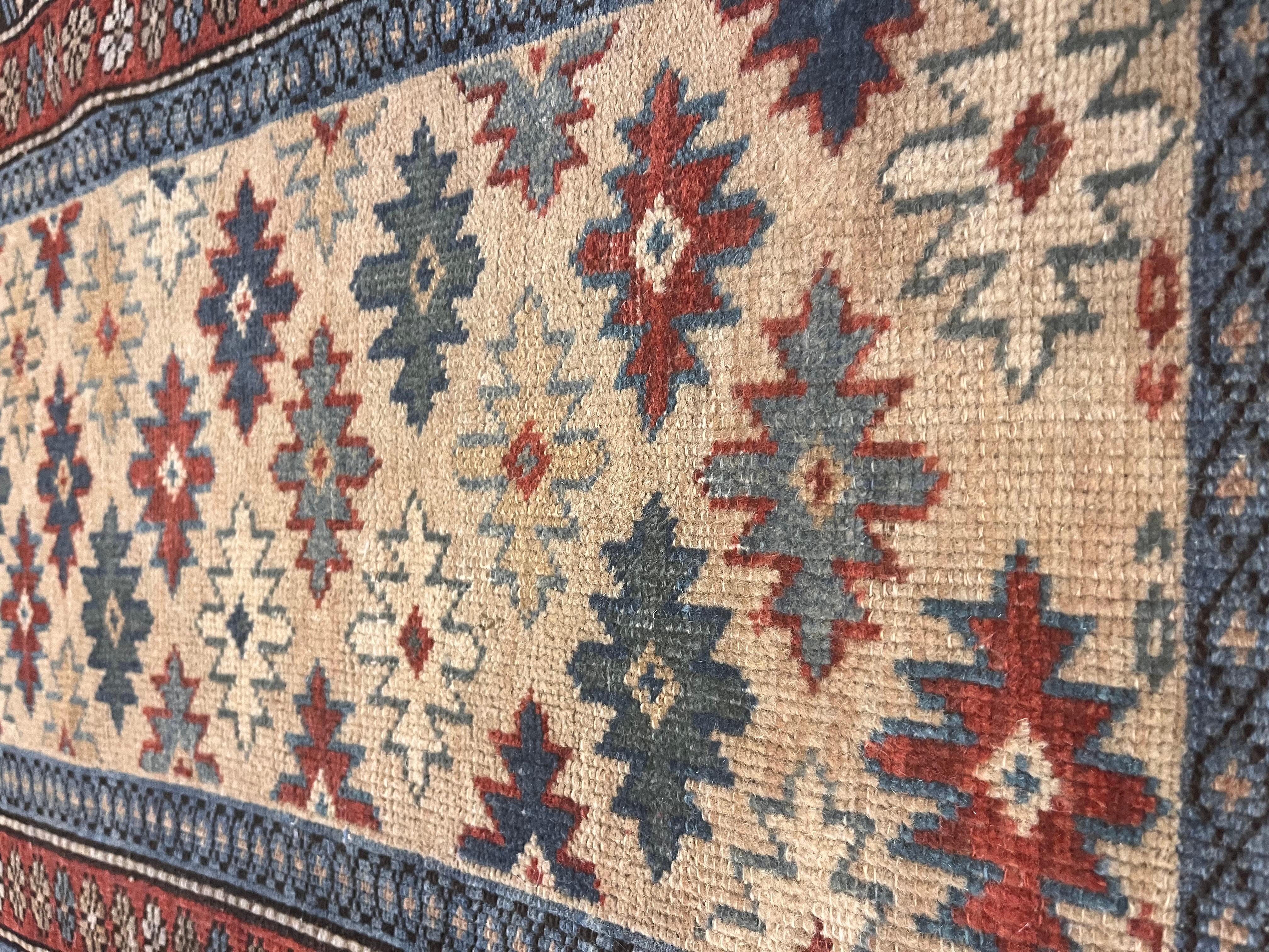 Antiker kaukasischer Schirwan-Teppich 1'11