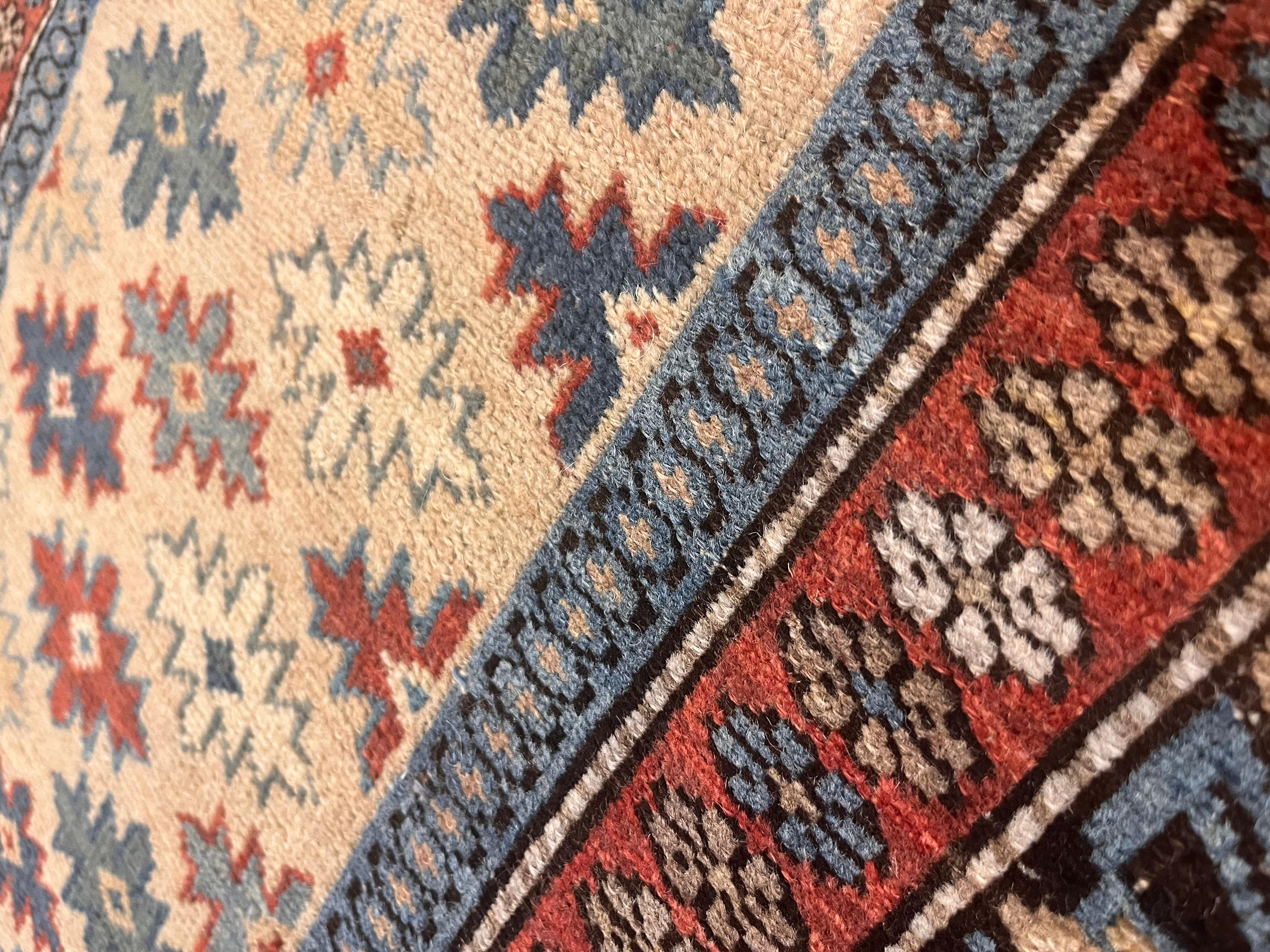 Antiker kaukasischer Schirwan-Teppich 1'11
