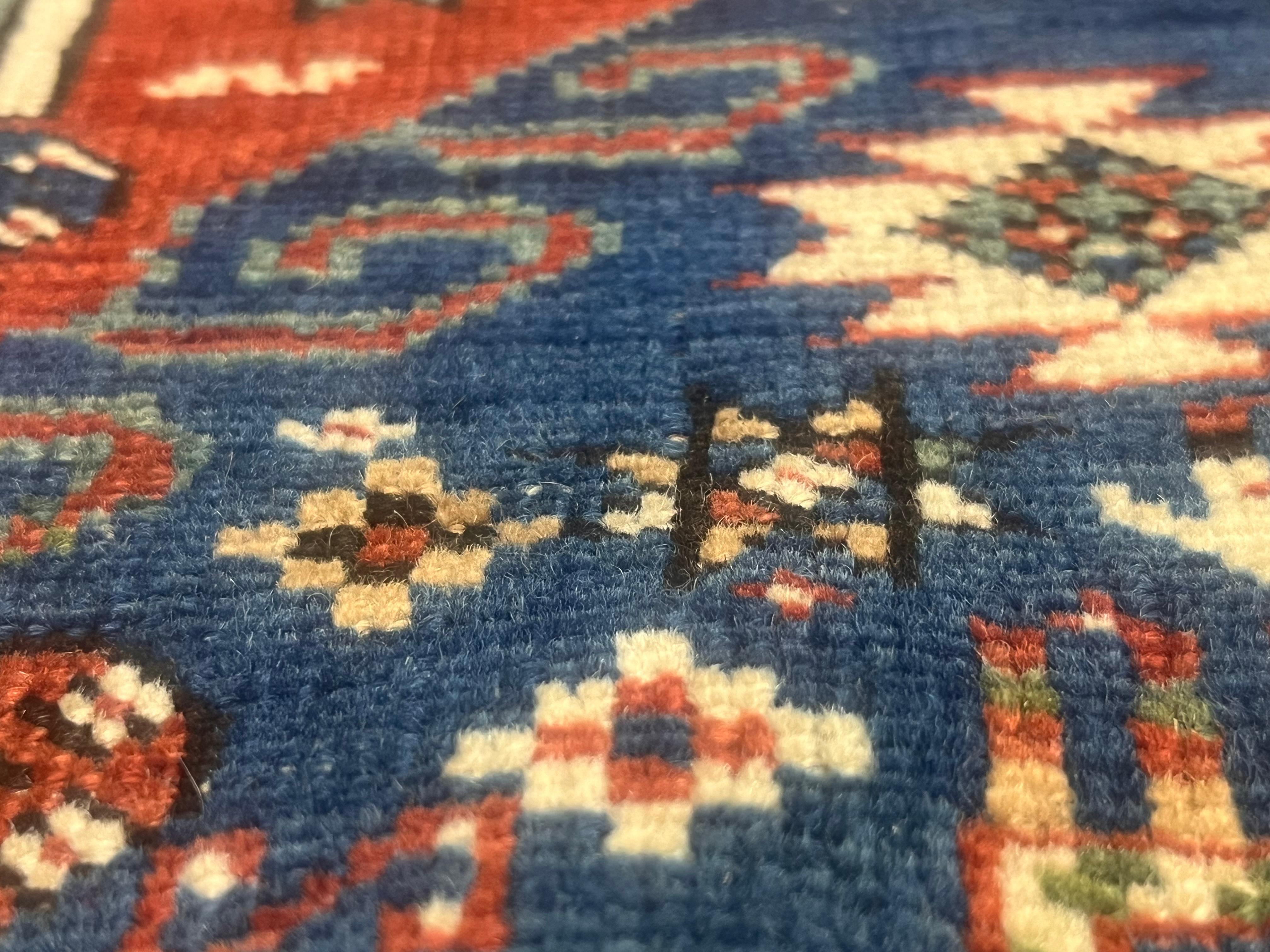 Antiker kaukasischer Schirwan-Teppich 2'11 x 4'3 (Kaukasisch) im Angebot