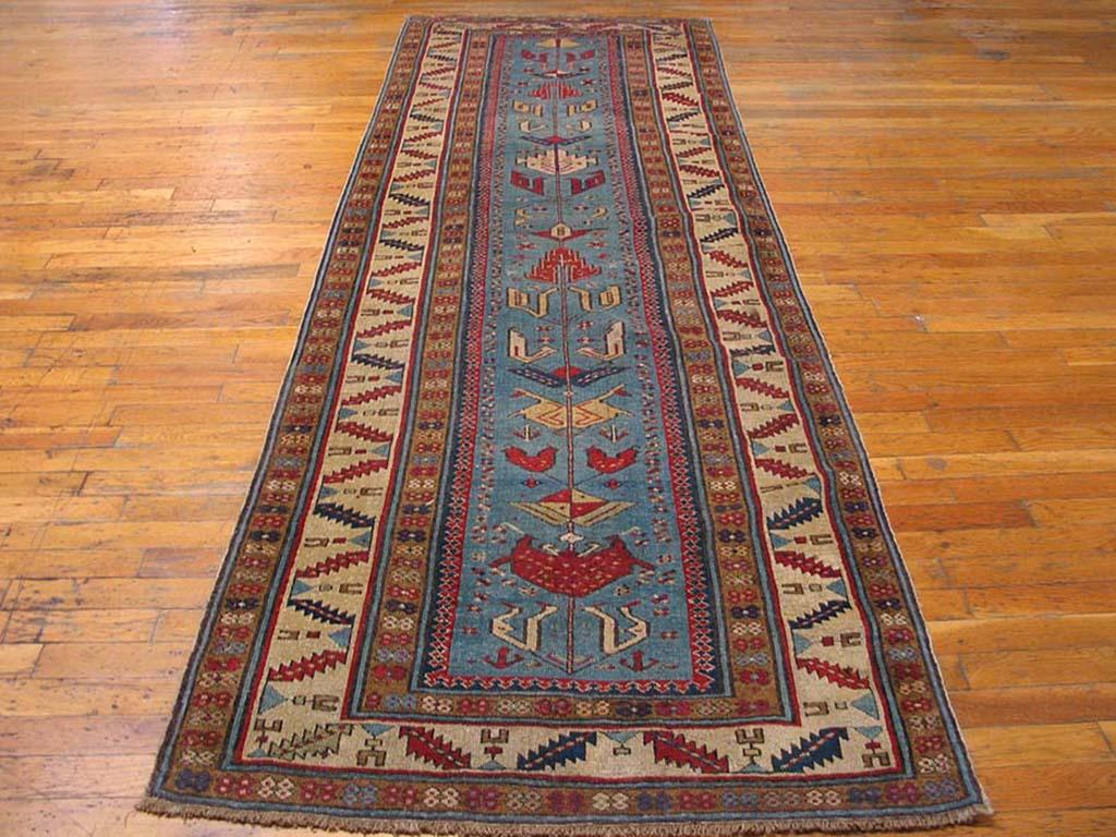 Mitte des 19. Jahrhunderts kaukasischer Schirwan-Teppich ( 3' x 9' - 91 x 274 ) (Kasachisch) im Angebot