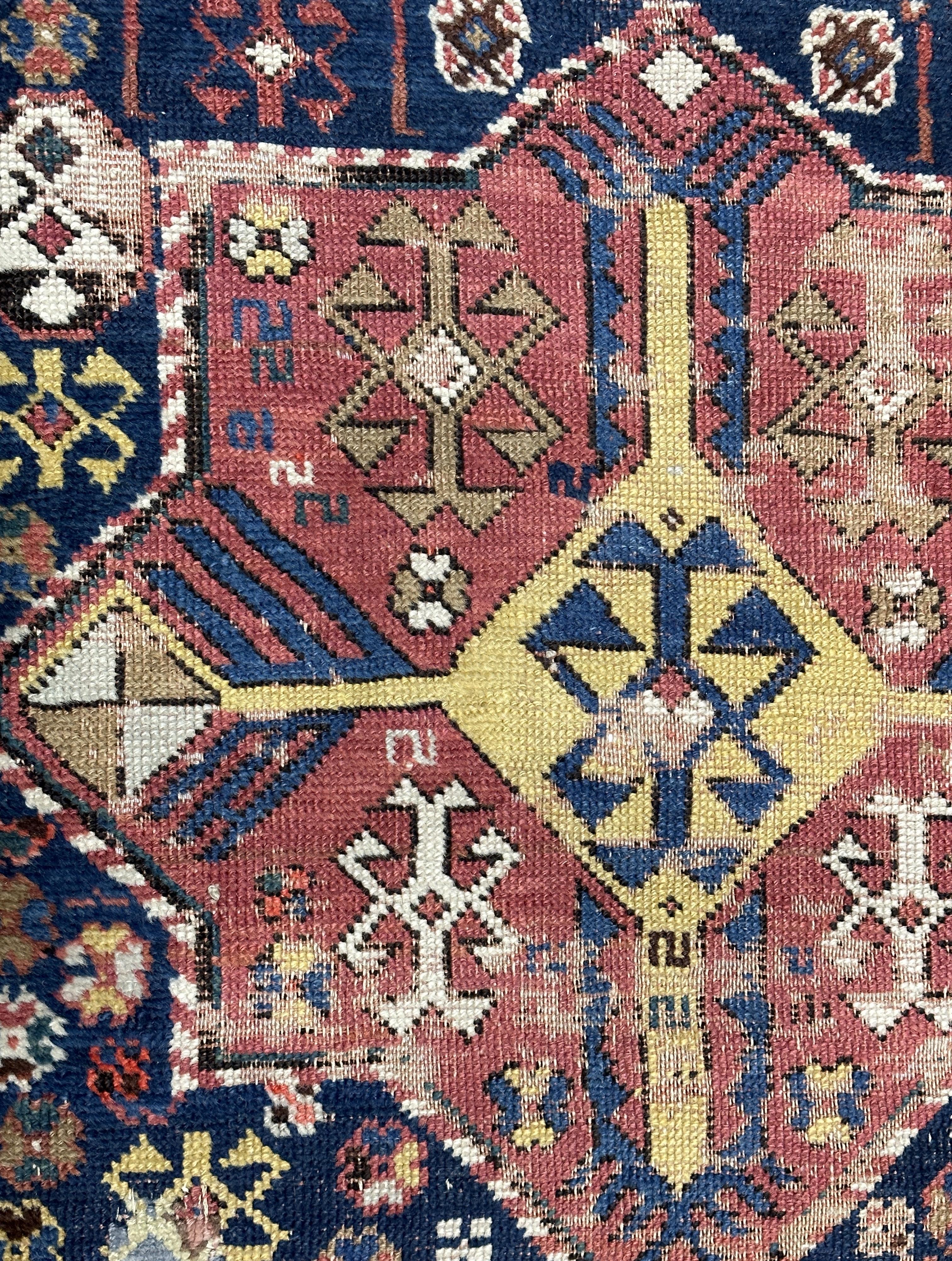 Caucasien Tapis ancien caucasien Shirvan 3'10