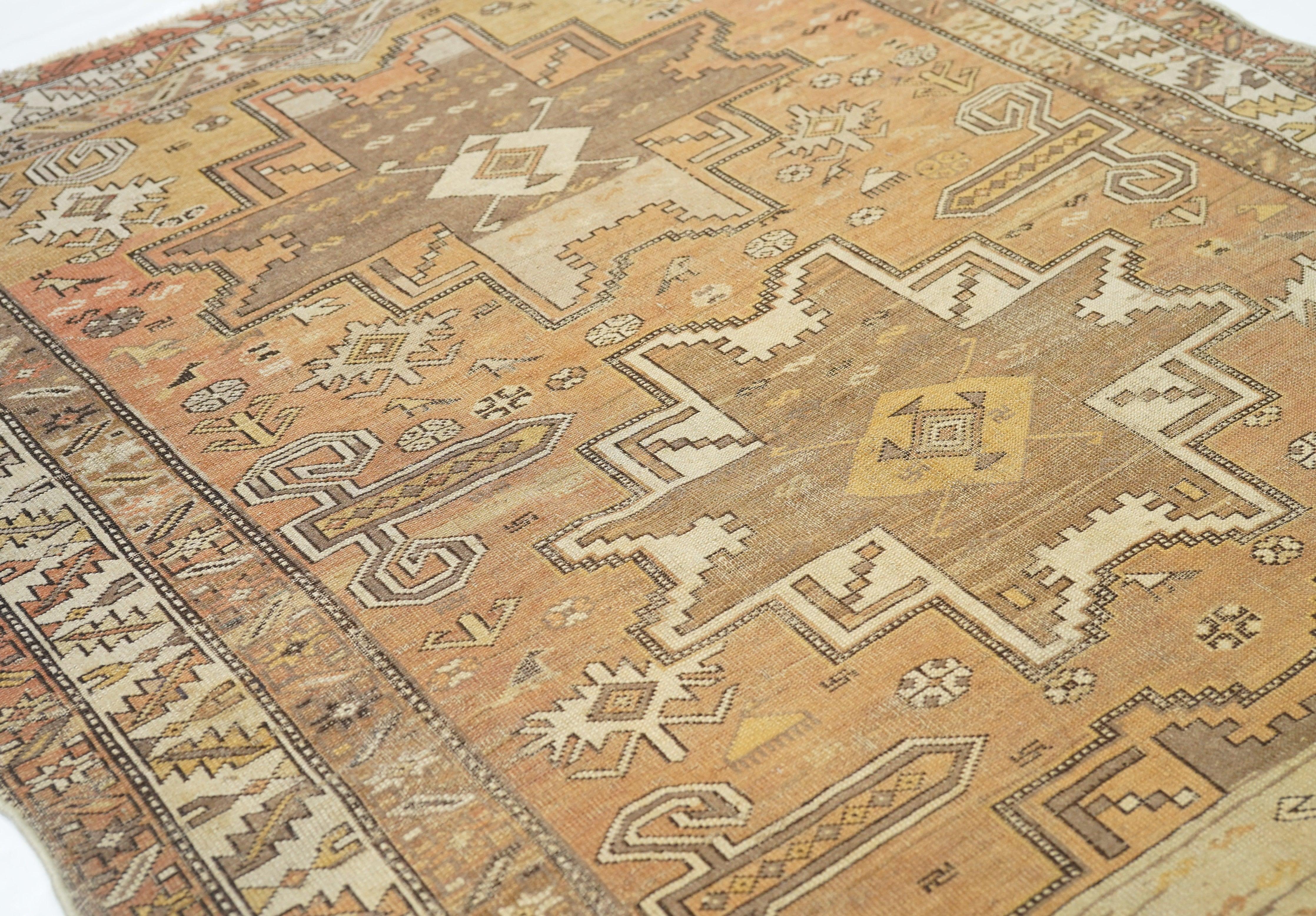 Laine Tapis ancien caucasien Shirvan 3'11'' x 5'1'' en vente