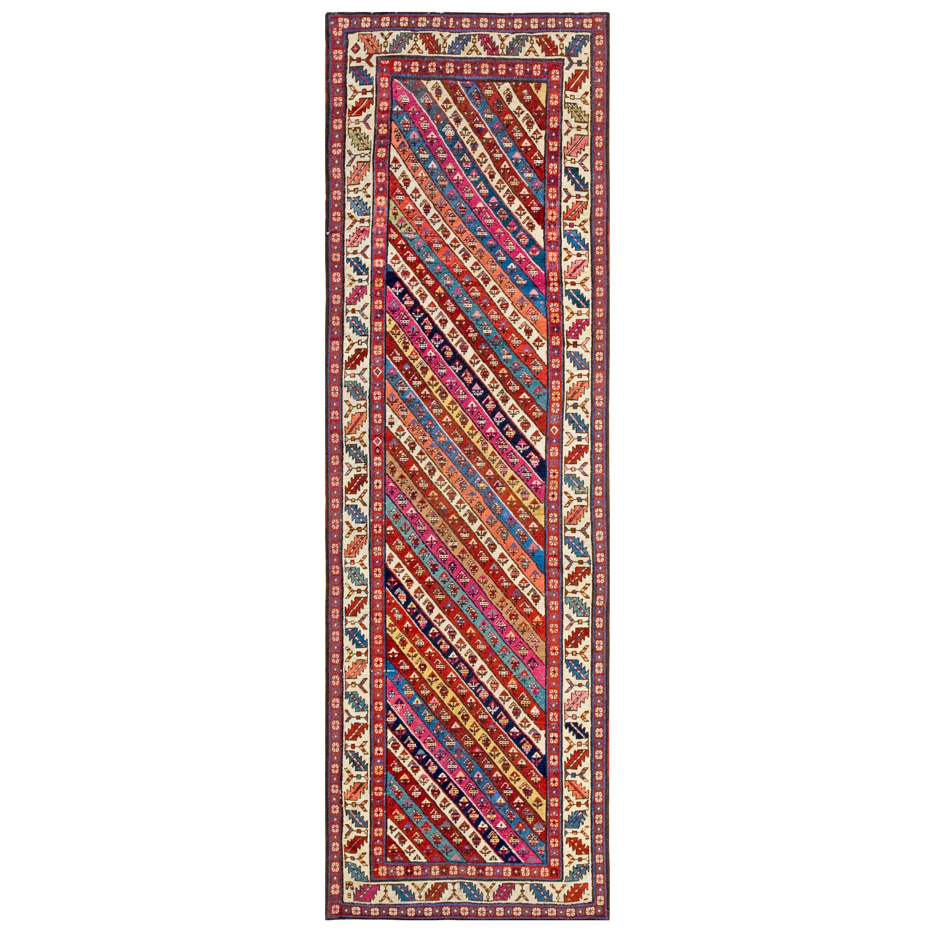 Antiker kaukasischer Schirwan-Teppich 3' 3 Zoll x 10' 6 Zoll