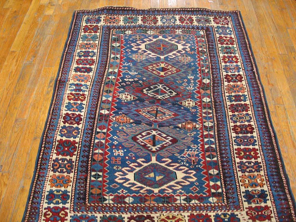 Alfombra Shirvan caucásica del siglo XIX ( 3'6