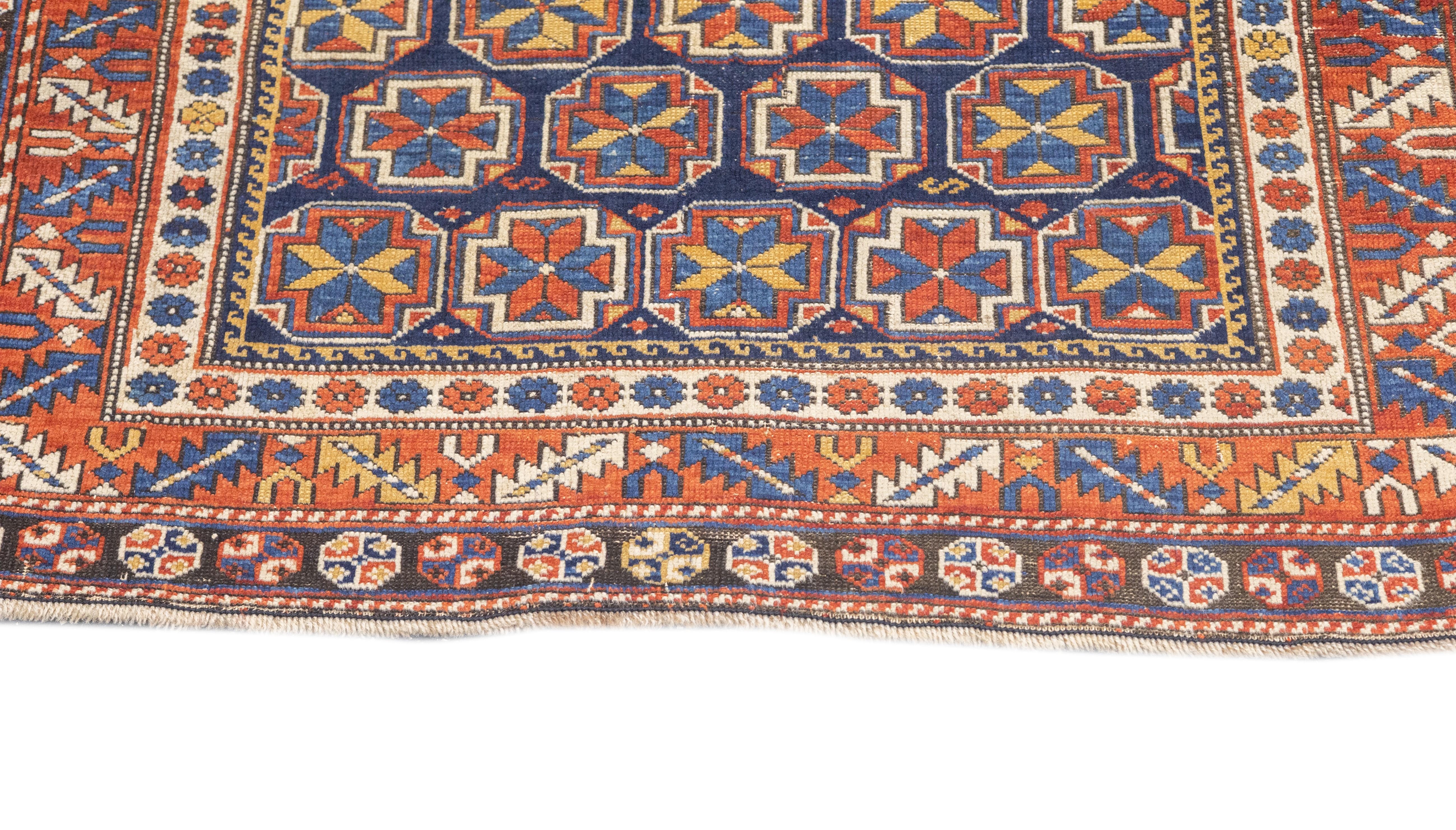 Tapis Shirvan caucasien ancien de 3'8'' x 5'8'' Bon état - En vente à New York, NY