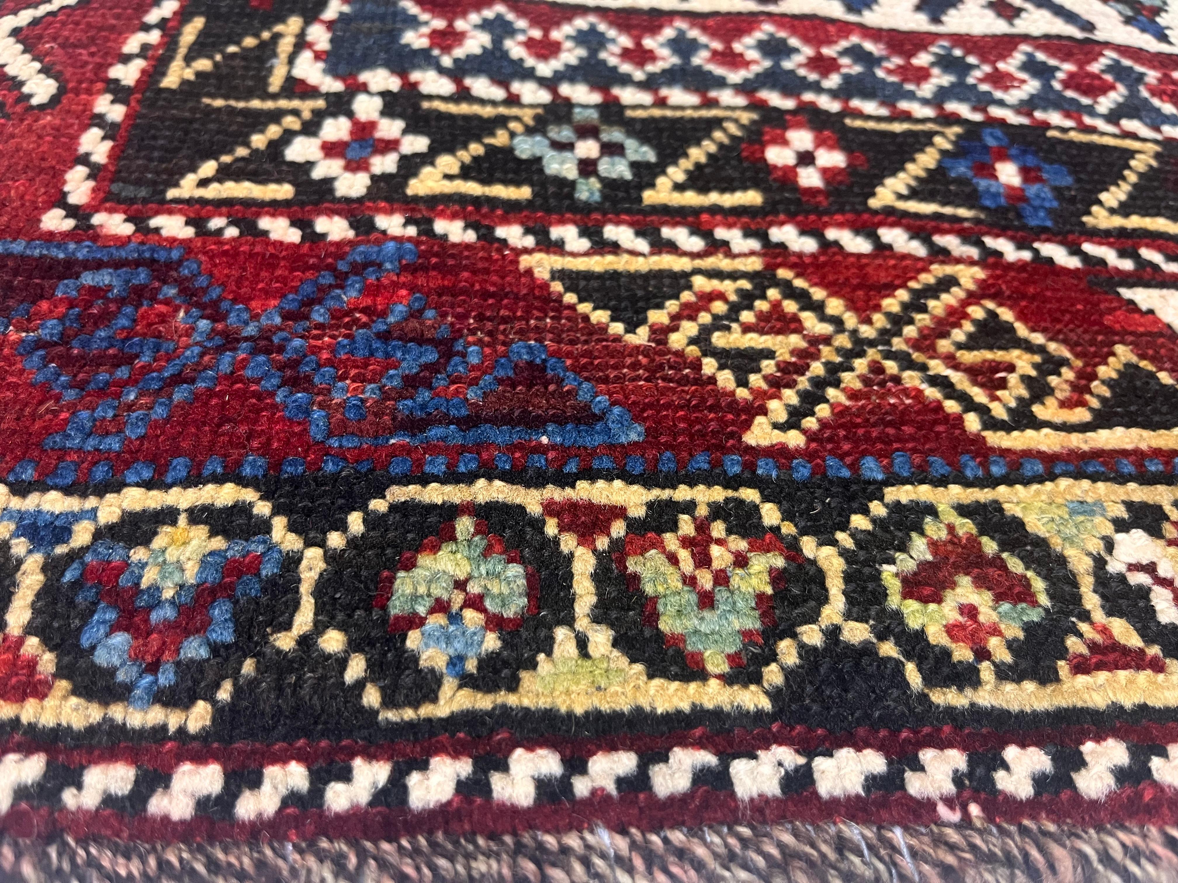 Laine Tapis ancien caucasien Shirvan 3'9