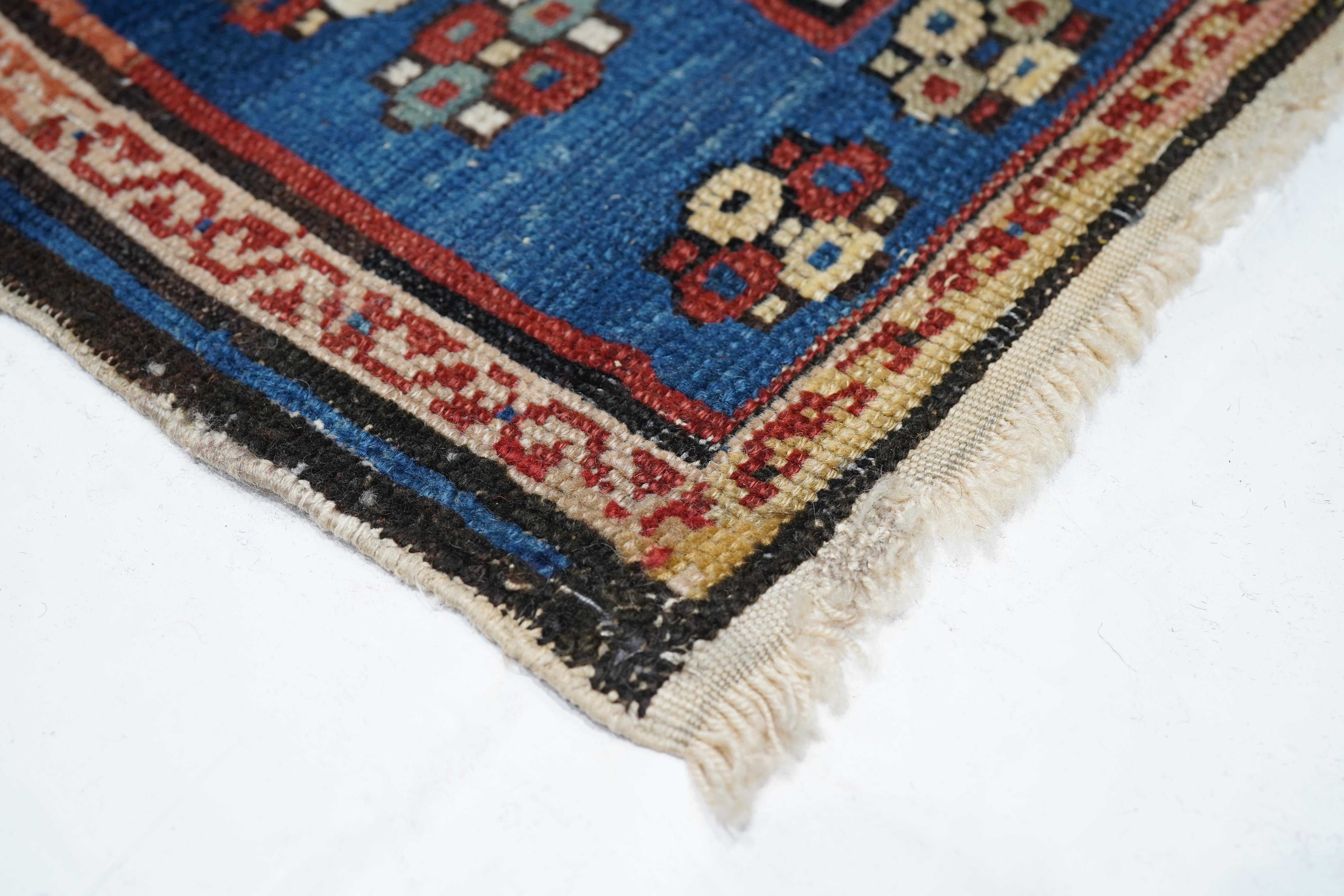 Antique Caucasian Shirvan Rug 3'9'' x 7'3'' In Excellent Condition For Sale In New York, NY