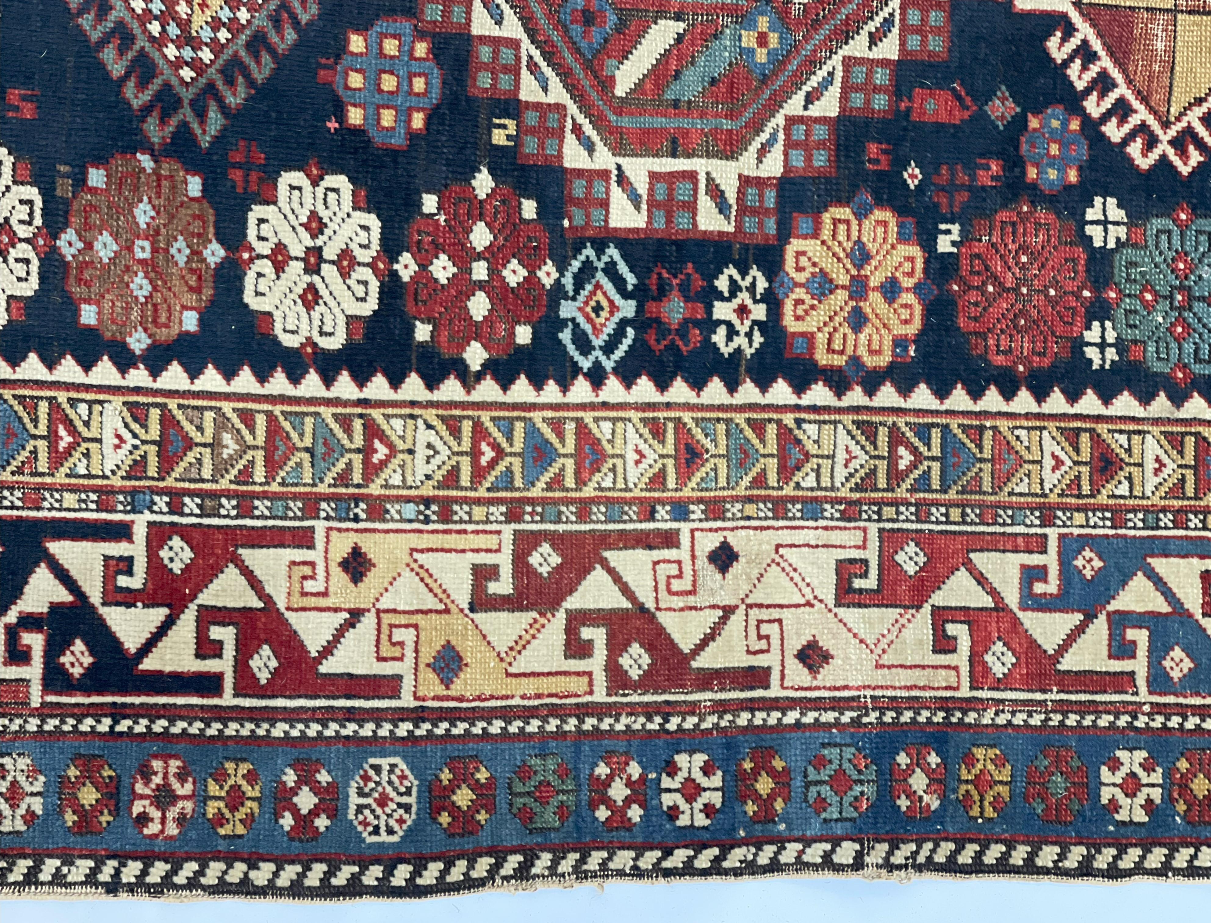 Caucasien Tapis ancien caucasien Shirvan 4'0