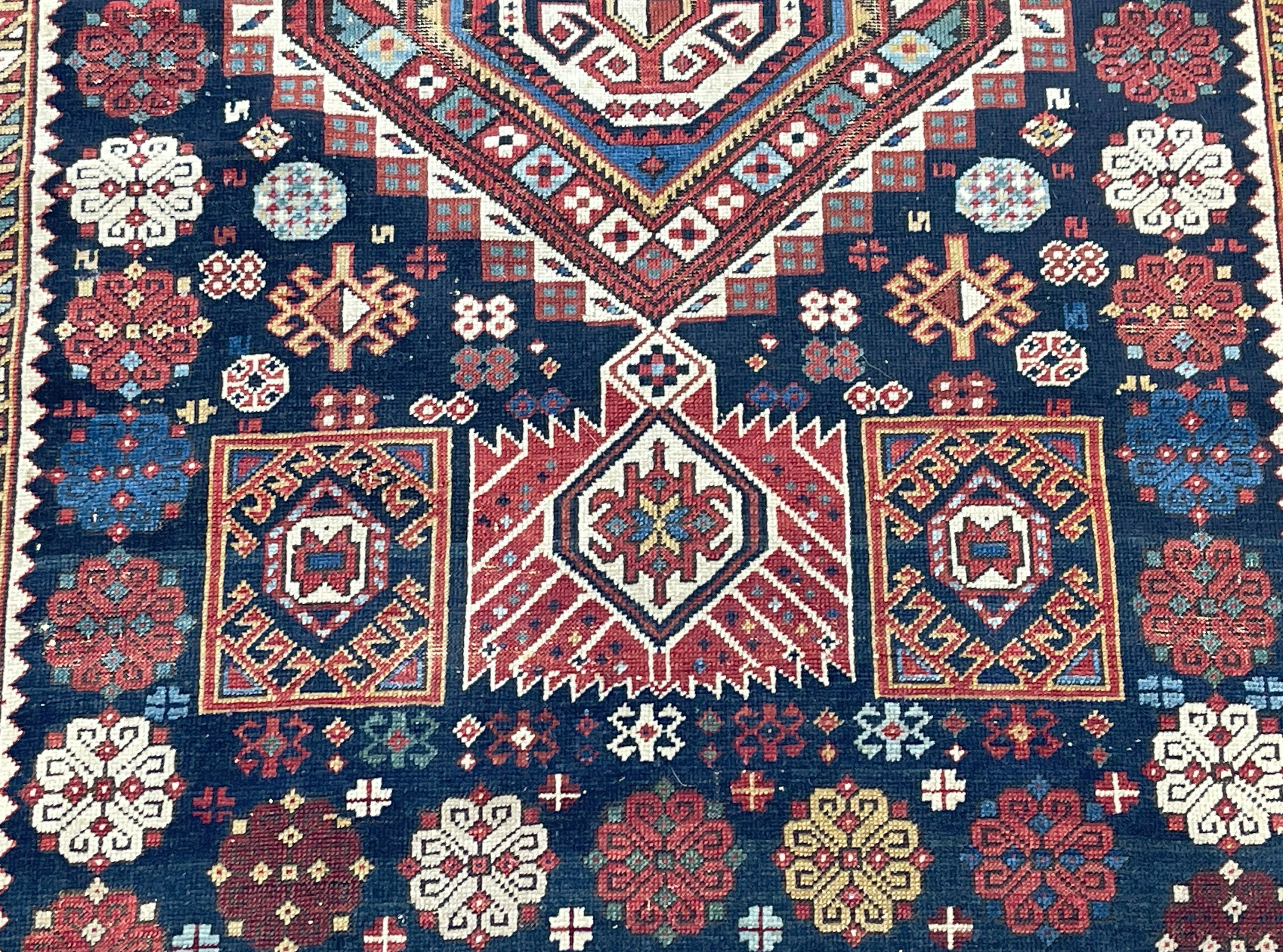 Tapis ancien caucasien Shirvan 4'0