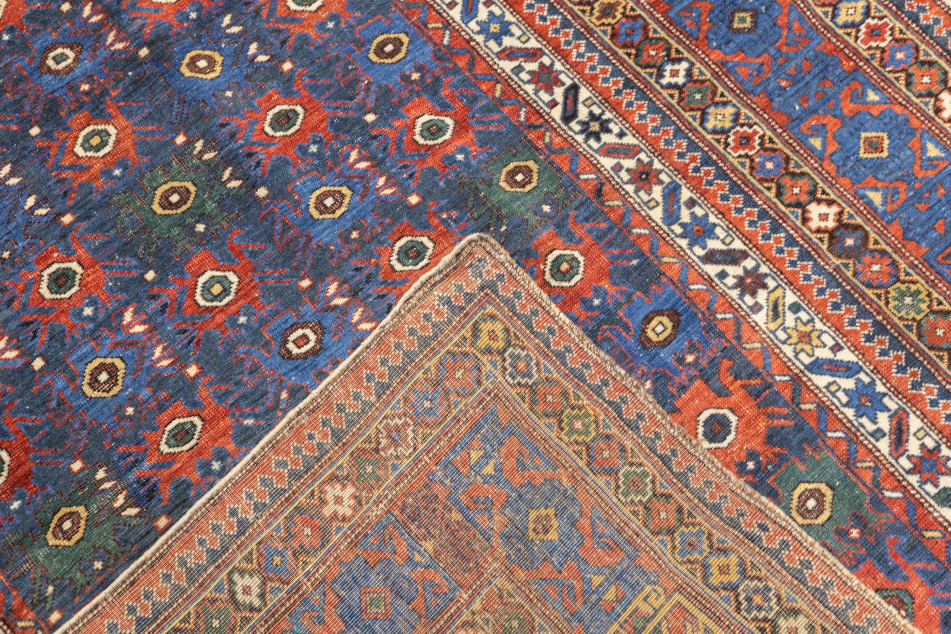 Alfombra antigua caucásica Shirvan 4'7'' x 6'6'' Anudado a mano en venta