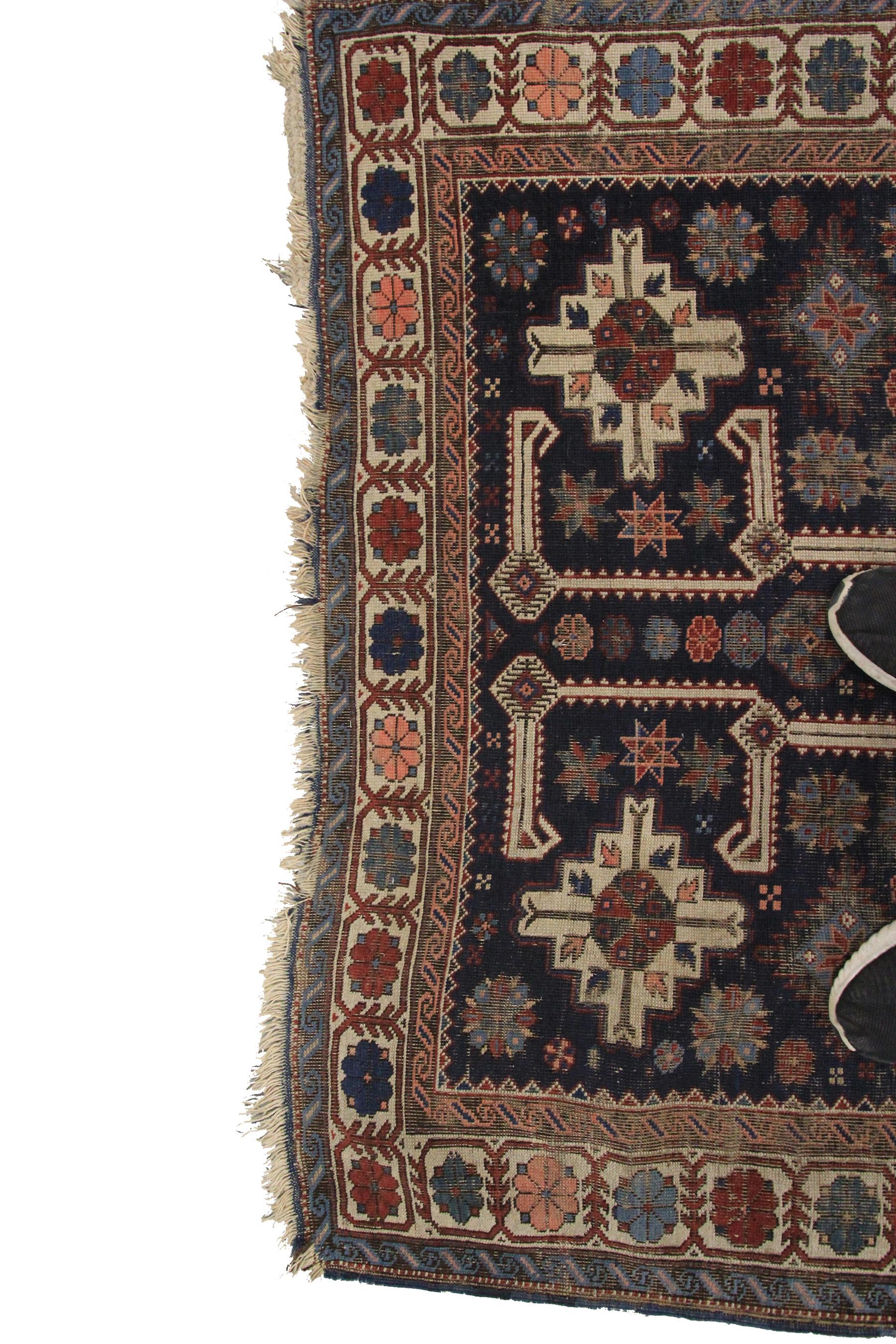 Tapis Shirvan caucasien ancien Shirvan Ru géométrique Bon état - En vente à New York, NY