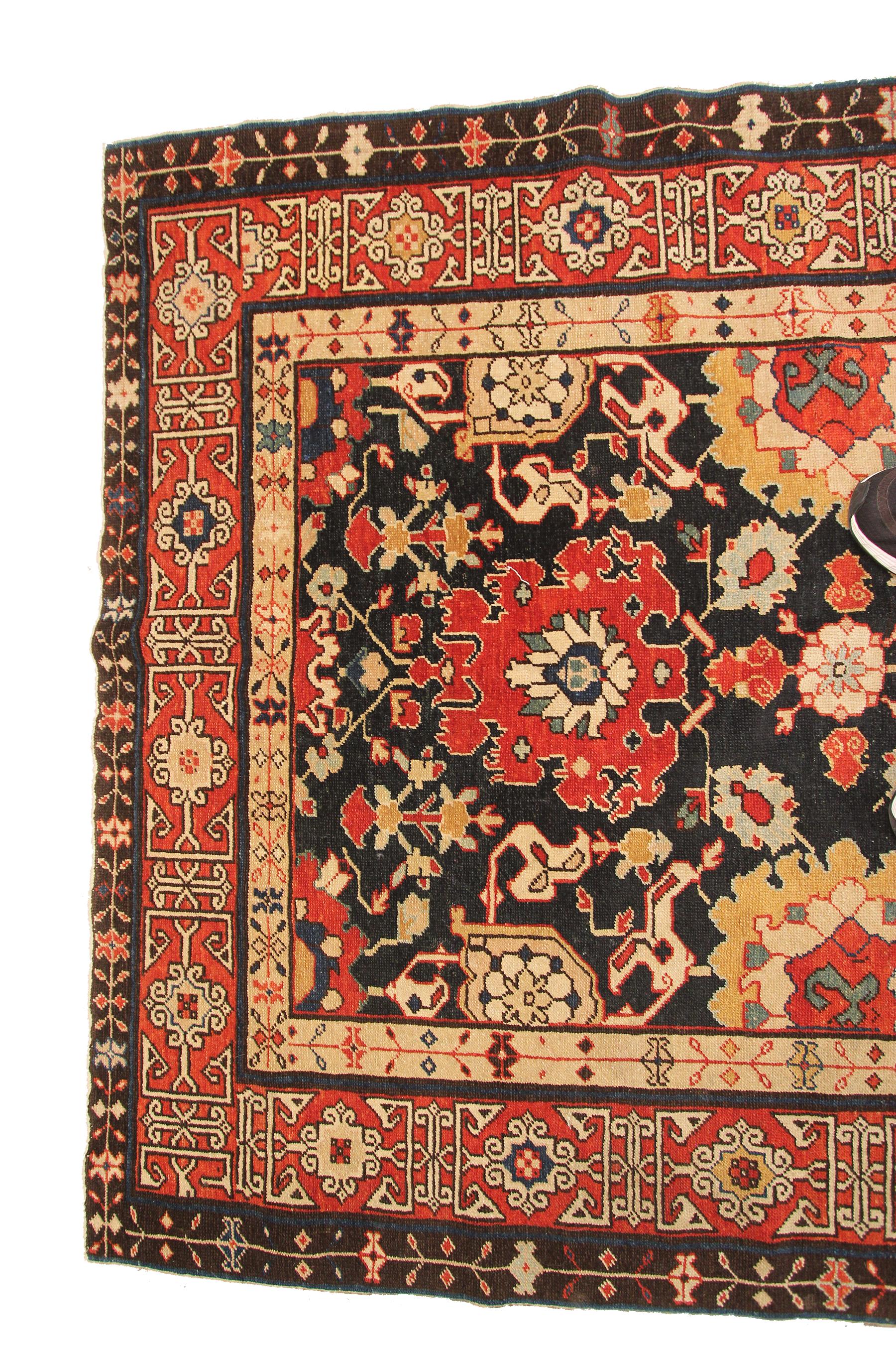 Antiker kaukasischer antiker Schirwan-Teppich Antiker Schirwan-Teppich Bold Geometrischer Schwarz, 1920 (Handgeknüpft)