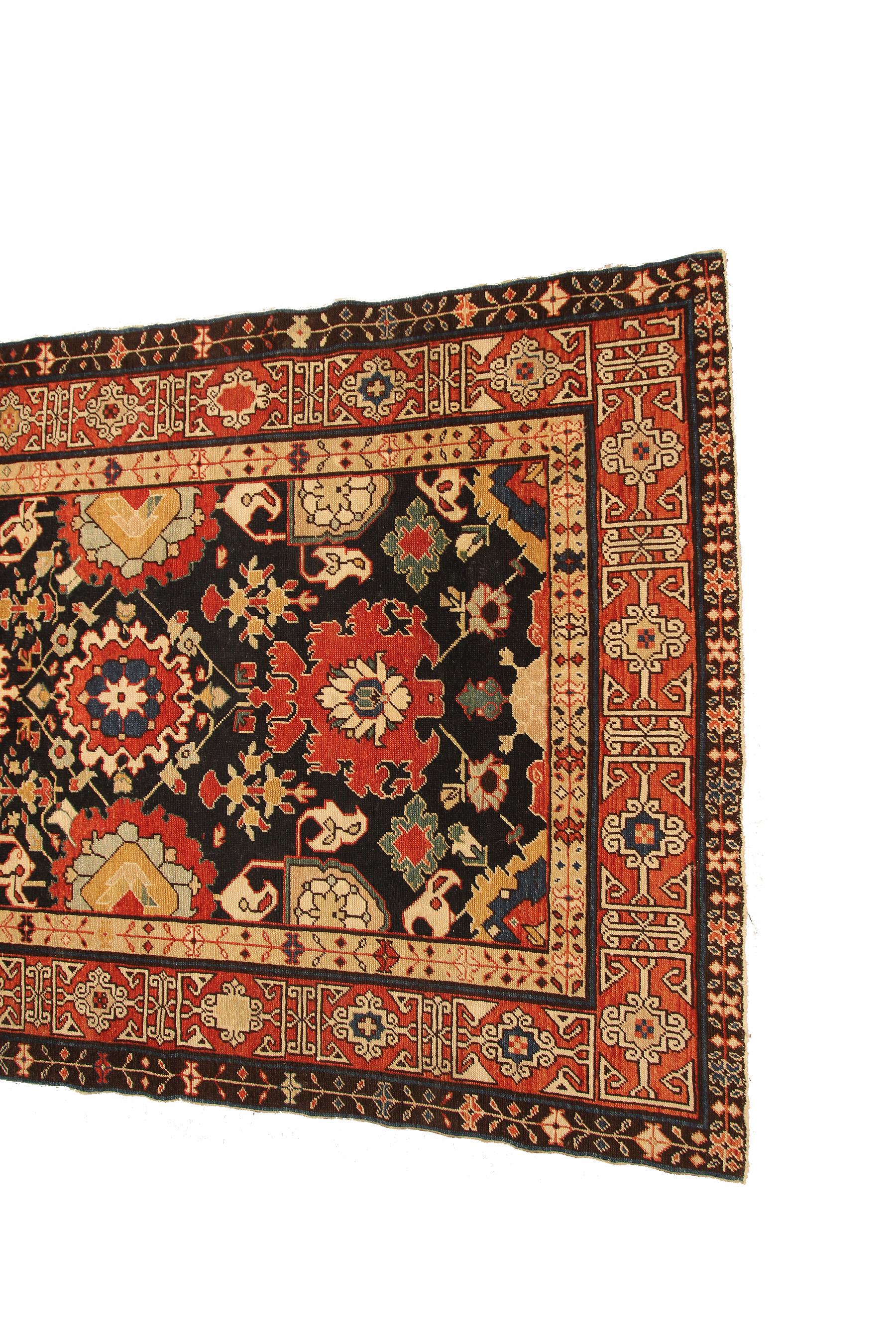 Antiker kaukasischer antiker Schirwan-Teppich Antiker Schirwan-Teppich Bold Geometrischer Schwarz, 1920 im Zustand „Gut“ in New York, NY