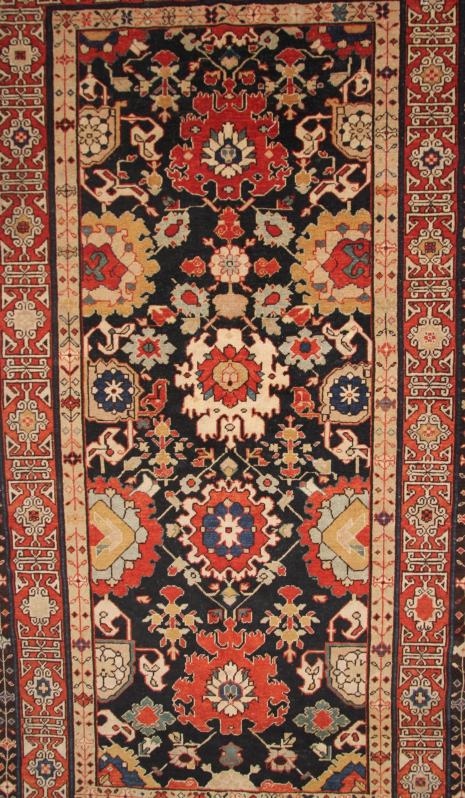 Antiker kaukasischer antiker Schirwan-Teppich Antiker Schirwan-Teppich Bold Geometrischer Schwarz, 1920 1