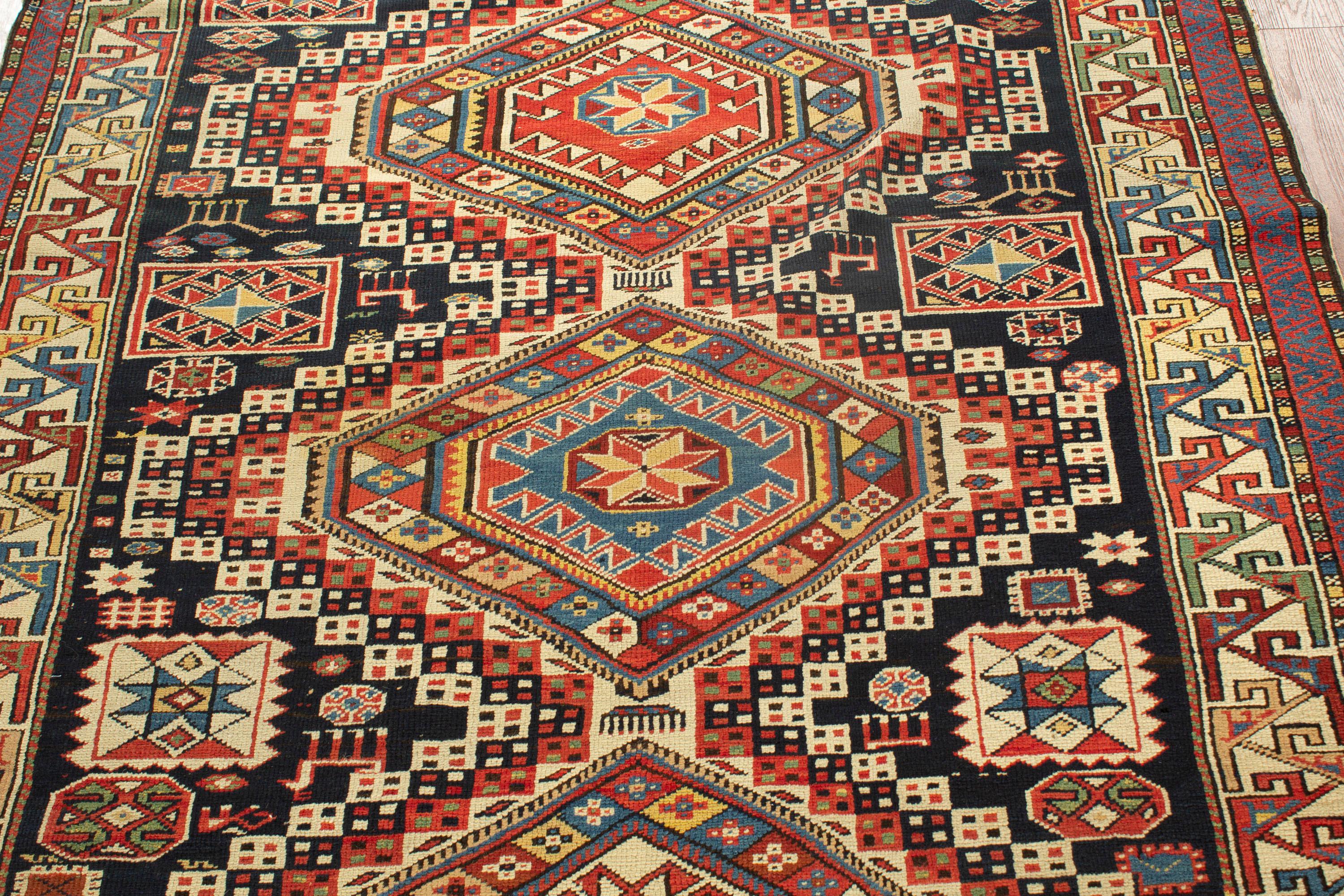 Caucasien Tapis Shirvan caucasien ancien, vers 1880, 4'6 x 7'11 en vente