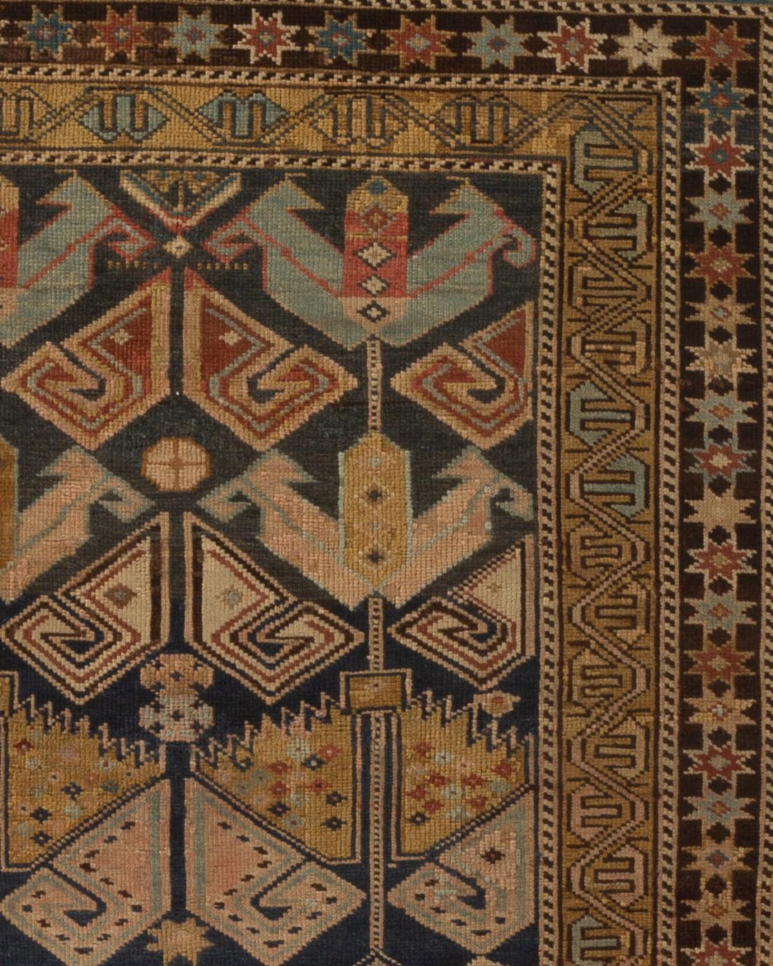 Tissé à la main Ancien tapis caucasien Shirvan, vers 1880 en vente
