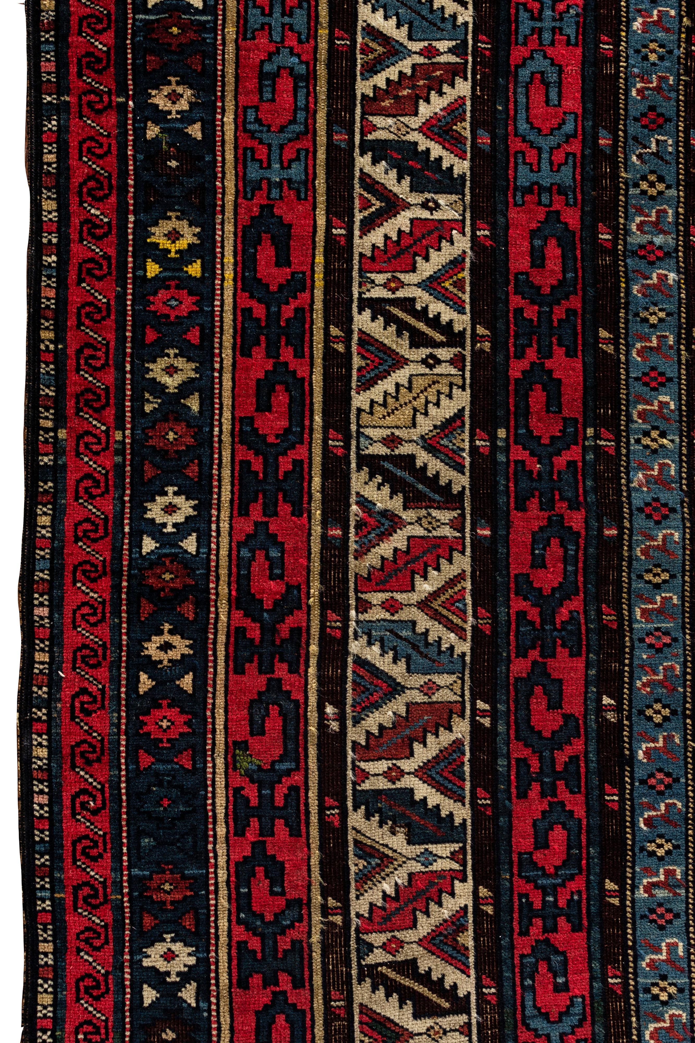 Antique Caucasian Shirvan Rug, circa 1890  4' x 5'7 In Good Condition For Sale In Secaucus, NJ