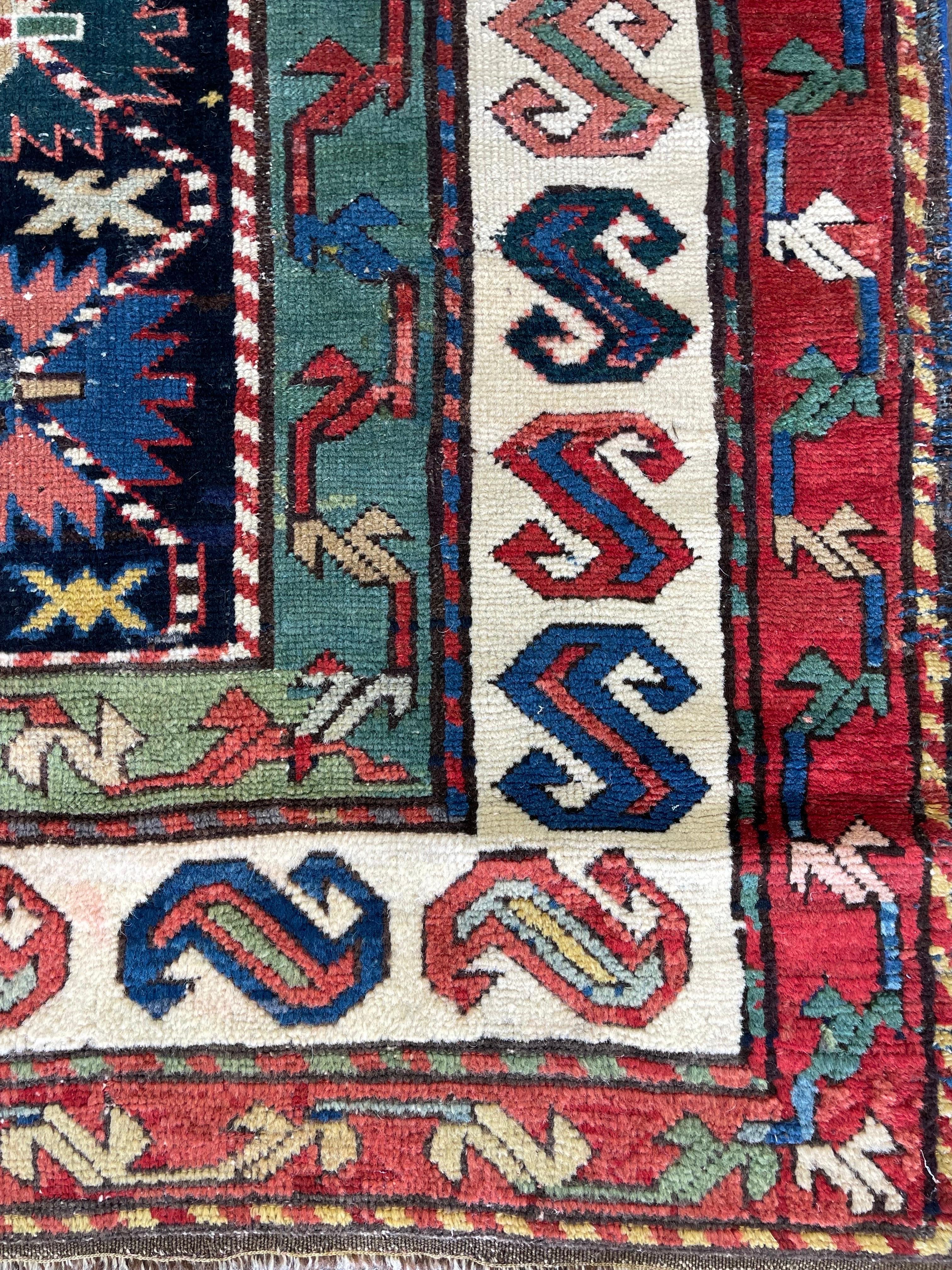 Tapis Shirvan caucasien ancien, vers 1900 en vente 4