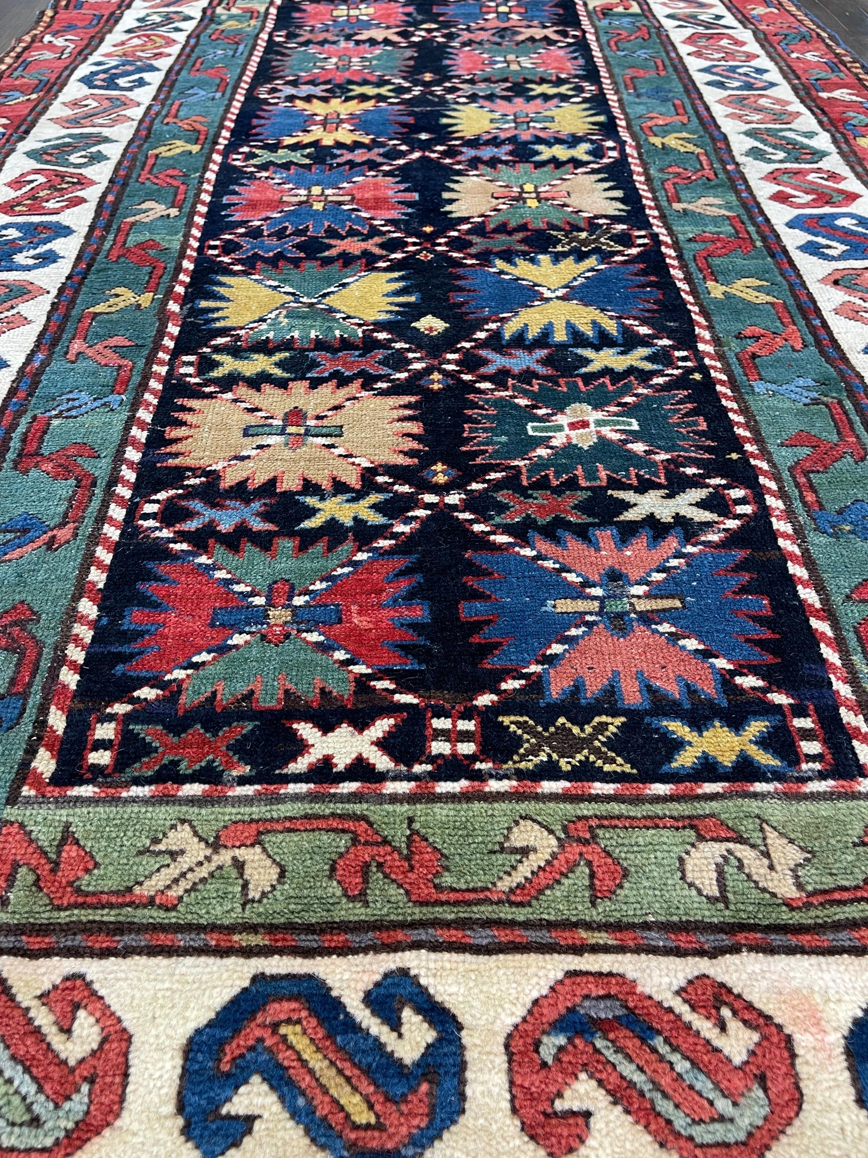 Caucasien Tapis Shirvan caucasien ancien, vers 1900 en vente