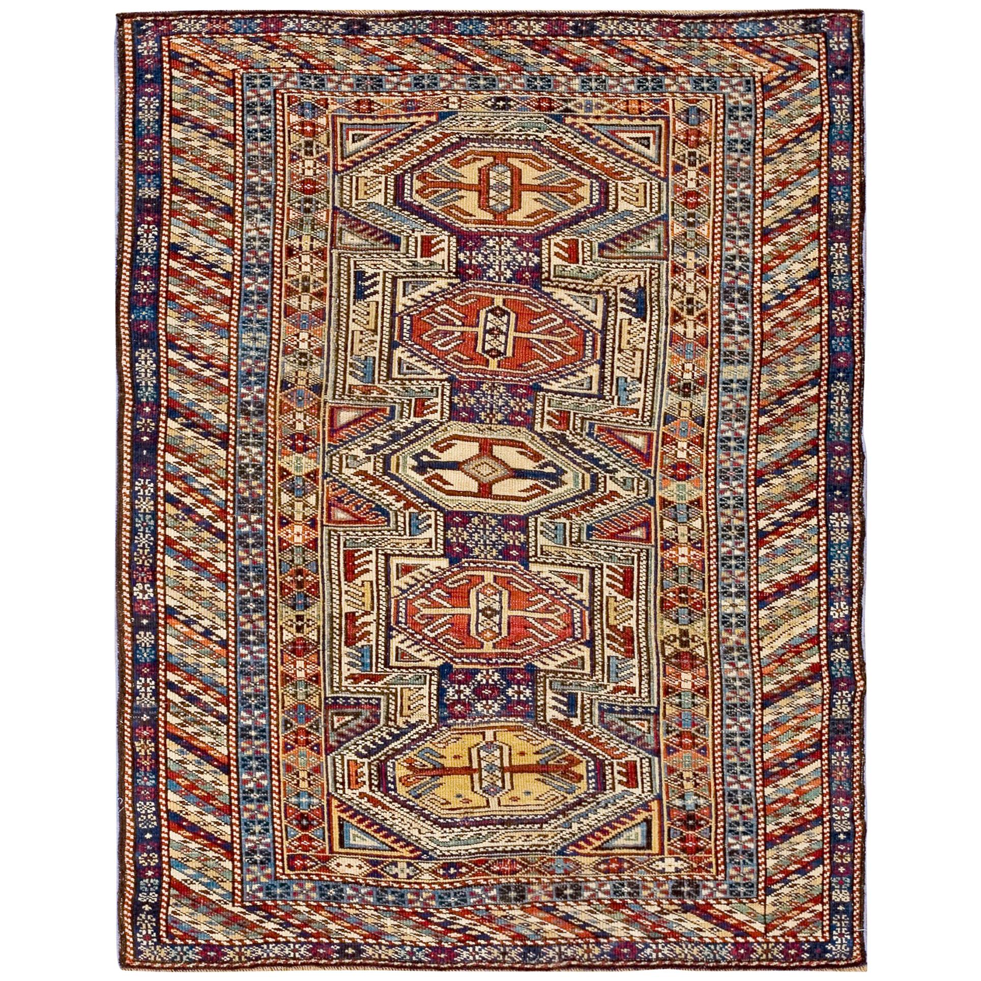 Late 19th Century Caucasian Shirvan Carpet ( 3'5" x 4'5"- 104 x 134 cm )