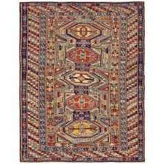 Tapis Shirvan caucasien de la fin du XIXe siècle ( 3'5"" x 4'5""- 104 x 134 cm)