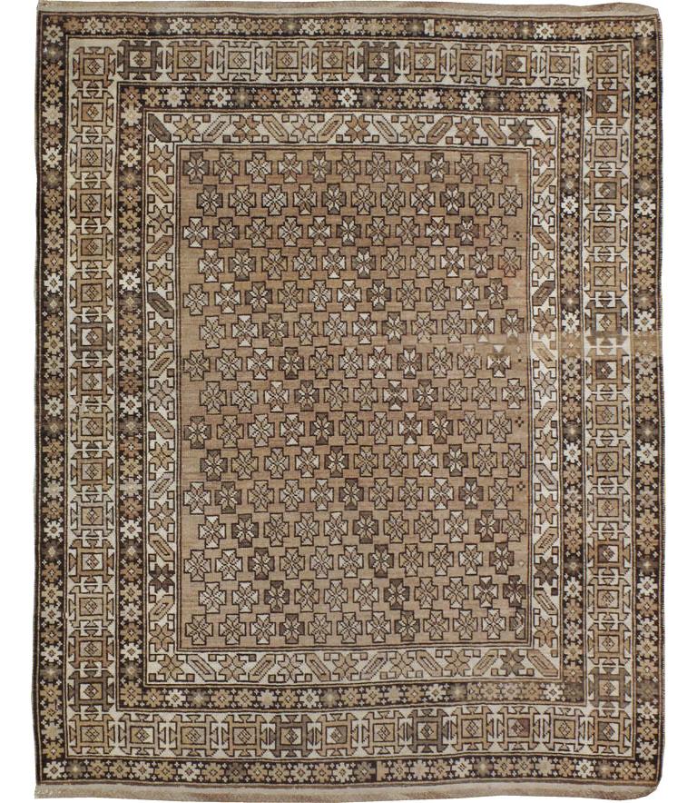 Tappeto antico caucasico Shirvan in vendita